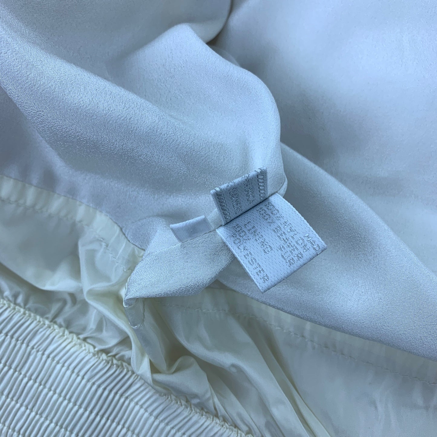 90s Prada Puffer Jacket - Women M Padded Down Vintage outdoor coat Designer Puffer Prada coat outerwear pufferseason second hand vintage shop österreich germany deutschland angebot daunenjacke winterjacke jacke