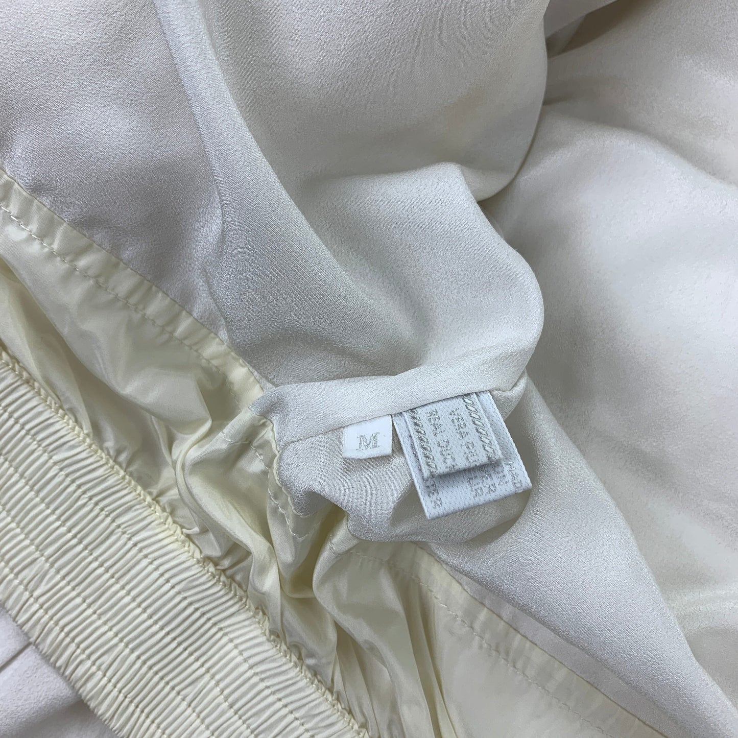 90s Prada Puffer Jacket - Women M Padded Down Vintage outdoor coat Designer Puffer Prada coat outerwear pufferseason second hand vintage shop österreich germany deutschland angebot daunenjacke winterjacke jacke