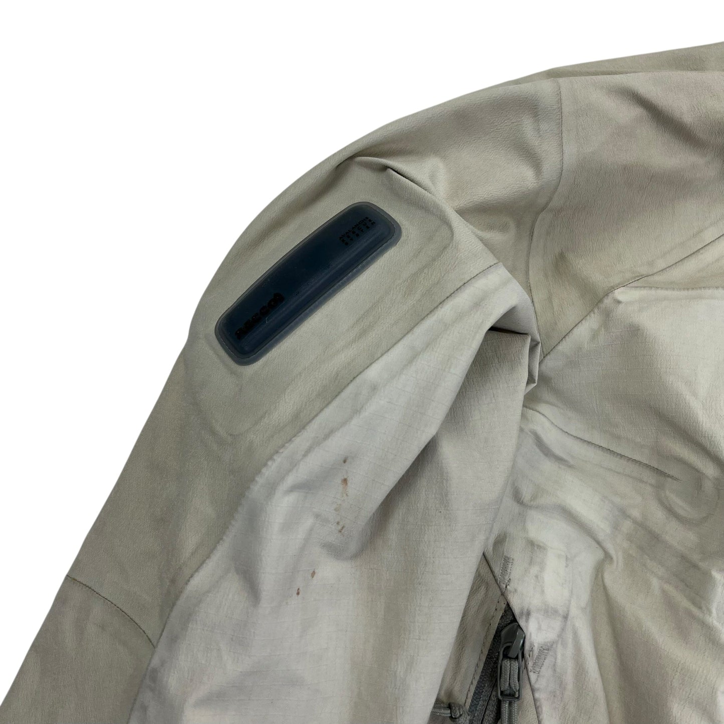 Arc'teryx Leaf Alpha Windstopper Jacket - women L Windbreakers Arc'teryx coat outerwear pufferseason second hand vintage shop österreich germany deutschland angebot daunenjacke winterjacke jacke