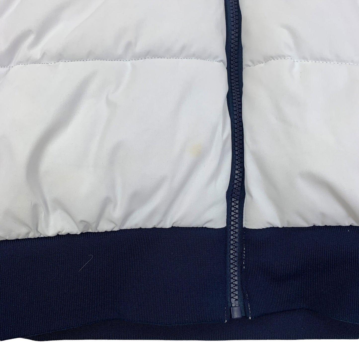 Fila Puffer Jacket - L Fila Fila coat outerwear pufferseason second hand vintage shop österreich germany deutschland angebot daunenjacke winterjacke jacke
