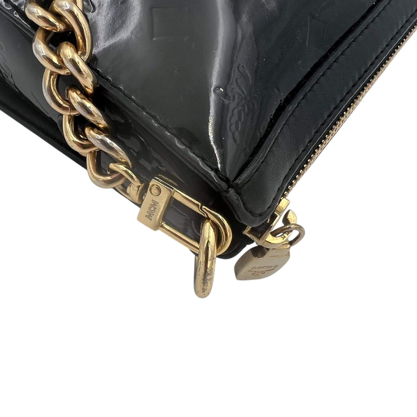 MCM Munich Mini Bag Handbag Handtasche Designer Bags MCM coat outerwear pufferseason second hand vintage shop österreich germany deutschland angebot daunenjacke winterjacke jacke
