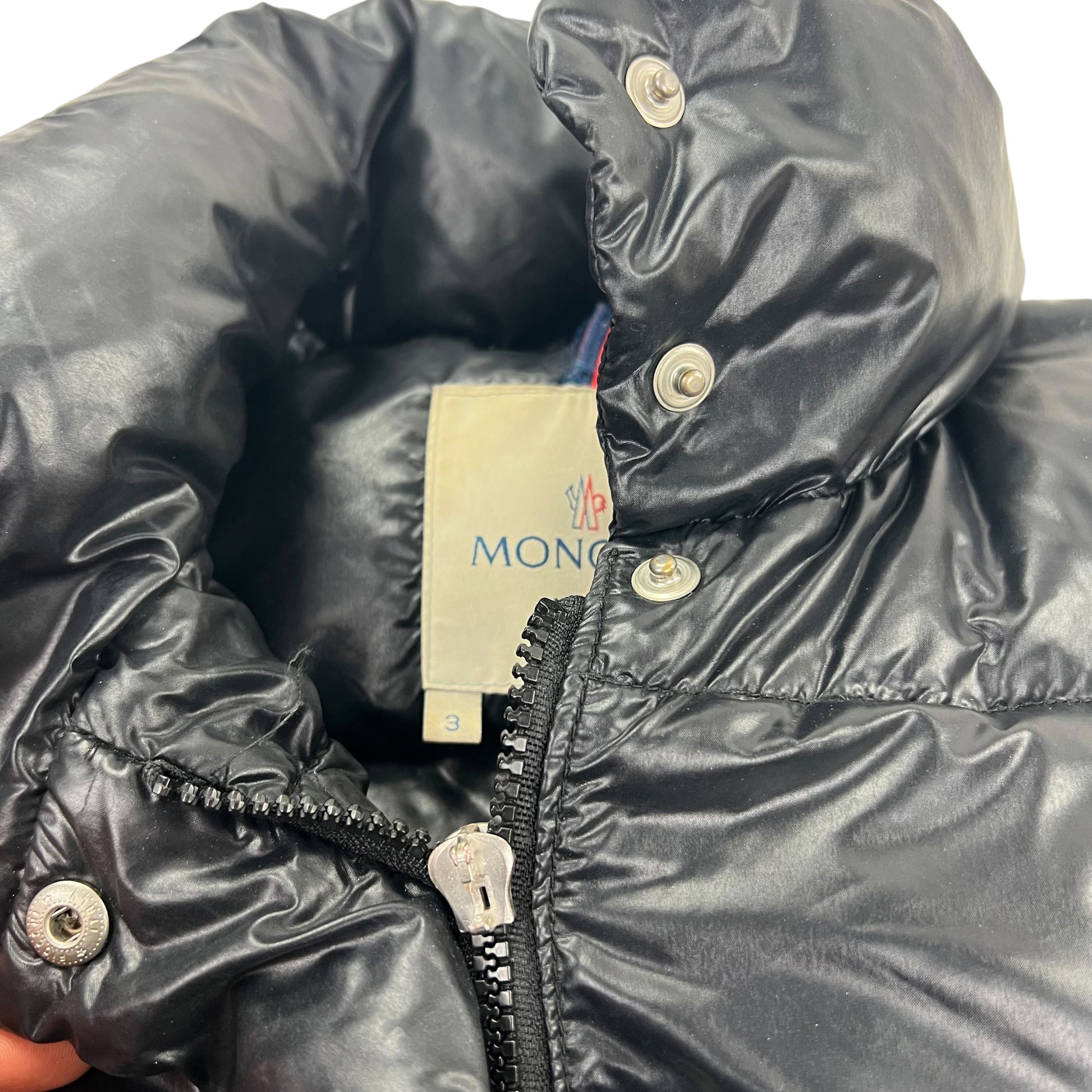 Moncler Bady Puffer Jacket - Women M black Moncler Moncler coat outerwear pufferseason second hand vintage shop österreich germany deutschland angebot daunenjacke winterjacke jacke