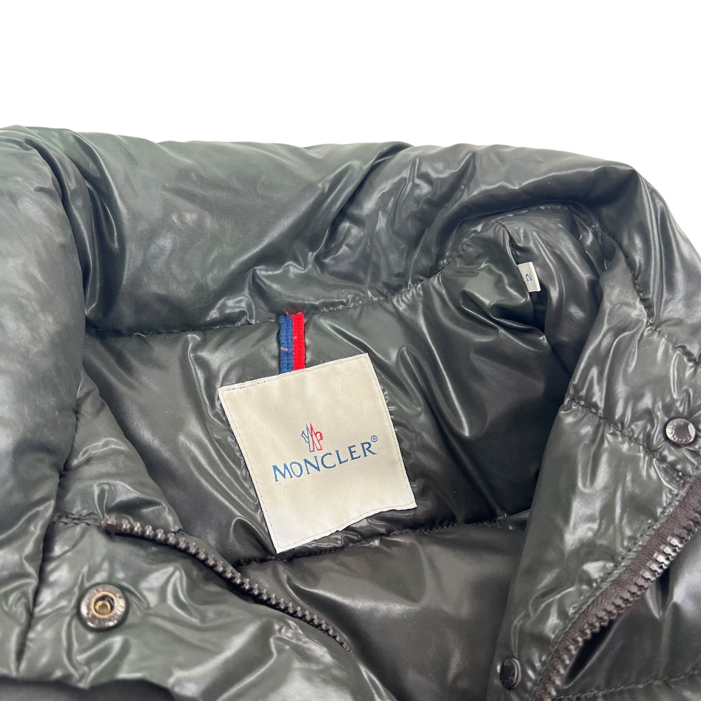 Moncler Bady Puffer Jacket - Women M dark green Moncler Moncler coat outerwear pufferseason second hand vintage shop österreich germany deutschland angebot daunenjacke winterjacke jacke