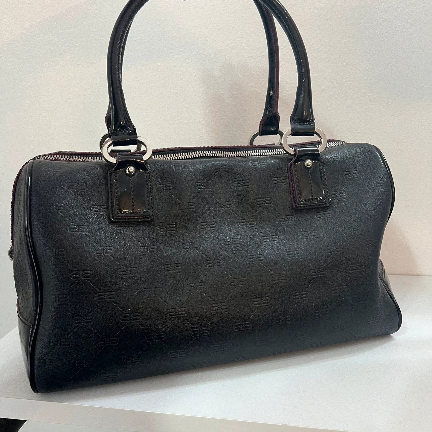 Rare Balenciaga Paris Handle Bowling Bag Designer Bags Balenciaga coat outerwear pufferseason second hand vintage shop österreich germany deutschland angebot daunenjacke winterjacke jacke