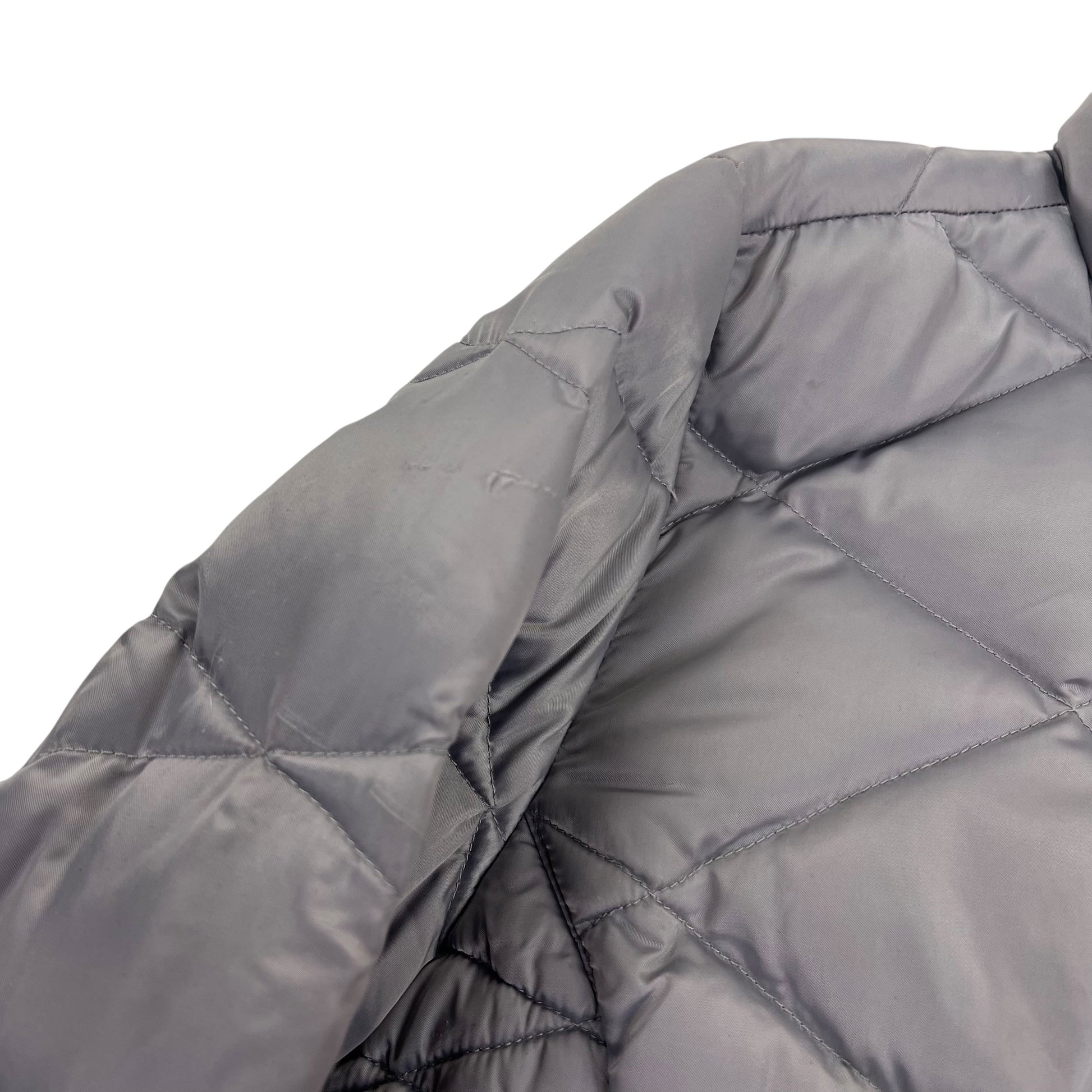 The North Face 550 Puffer Light Jacket - Girls XL The North Face The North Face coat outerwear pufferseason second hand vintage shop österreich germany deutschland angebot daunenjacke winterjacke jacke