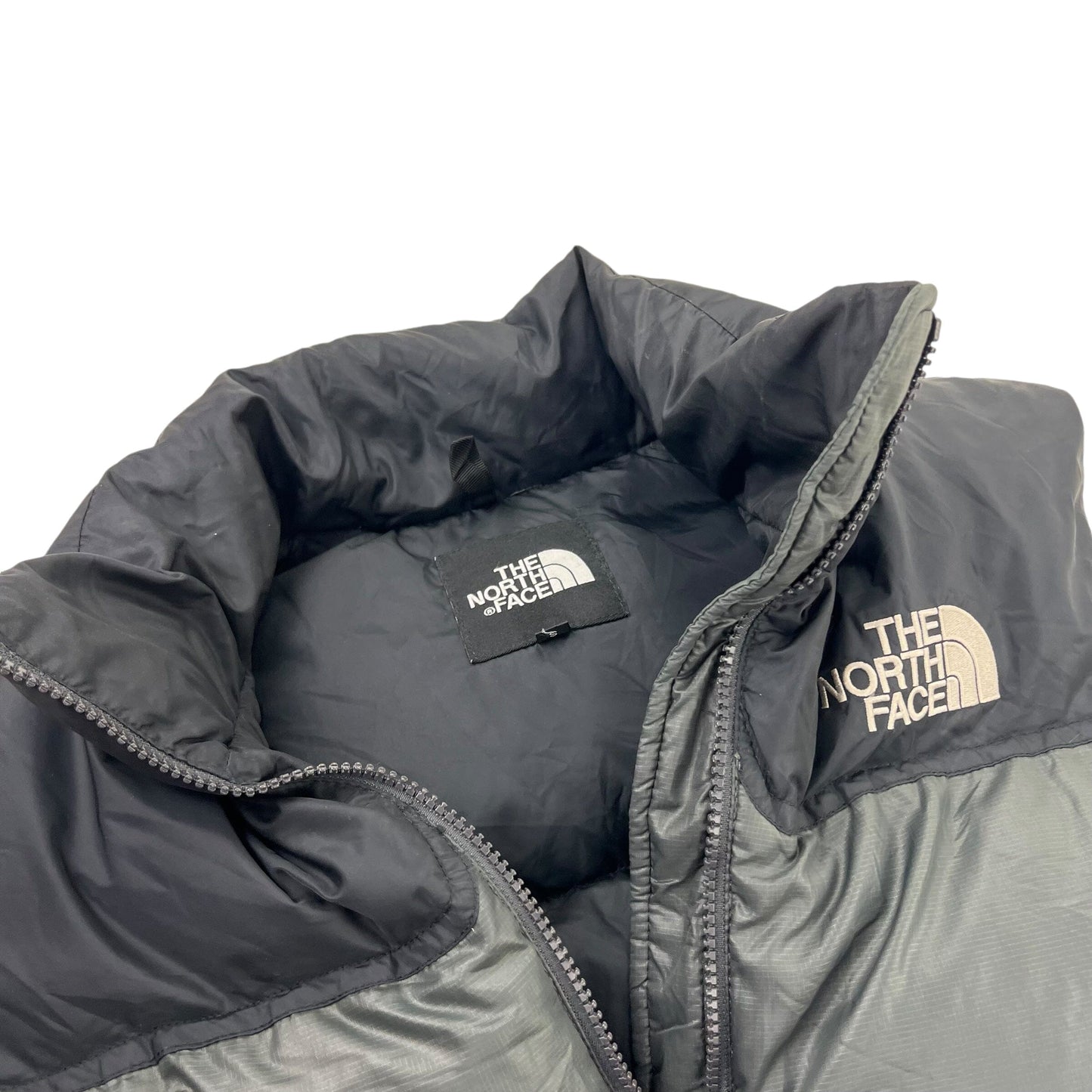 The North Face 700 Nuptse Puffer Vest Gilet - S The North Face The North Face coat outerwear pufferseason second hand vintage shop österreich germany deutschland angebot daunenjacke winterjacke jacke