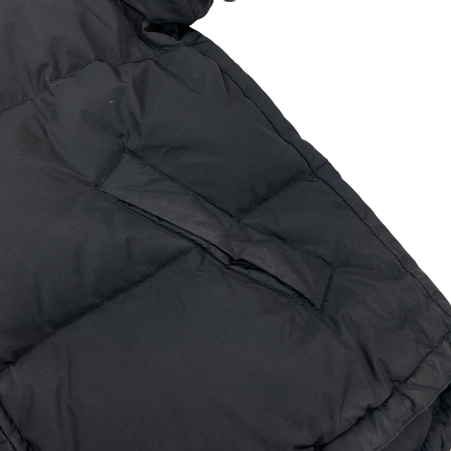 Tommy Hilfiger Puffer Jacket - M Tommy Hilfiger Tommy Hilfiger coat outerwear pufferseason second hand vintage shop österreich germany deutschland angebot daunenjacke winterjacke jacke