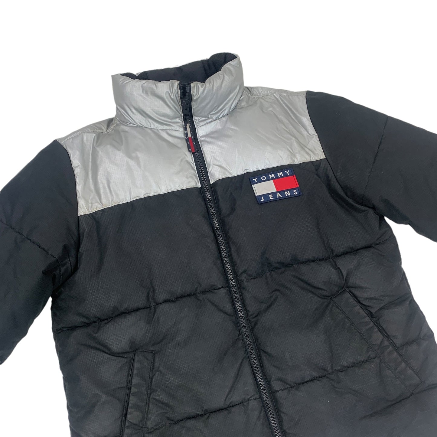 Tommy Hilfiger Puffer Jacket Tommy Hilfiger Tommy Hilfiger coat outerwear pufferseason second hand vintage shop österreich germany deutschland angebot daunenjacke winterjacke jacke