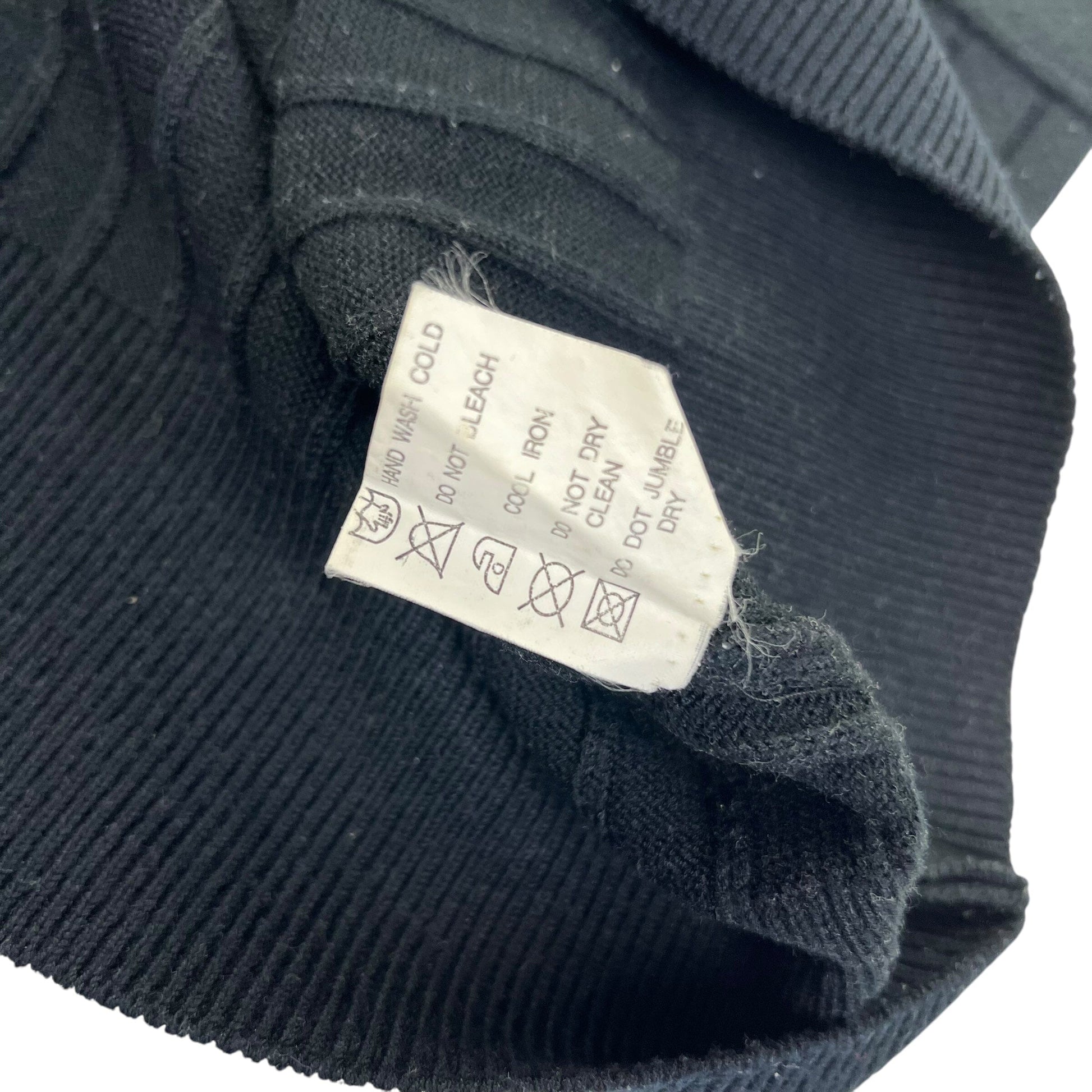 Vintage Prada Milano Spellout Sweater - L Sweaters Prada coat outerwear pufferseason second hand vintage shop österreich germany deutschland angebot daunenjacke winterjacke jacke