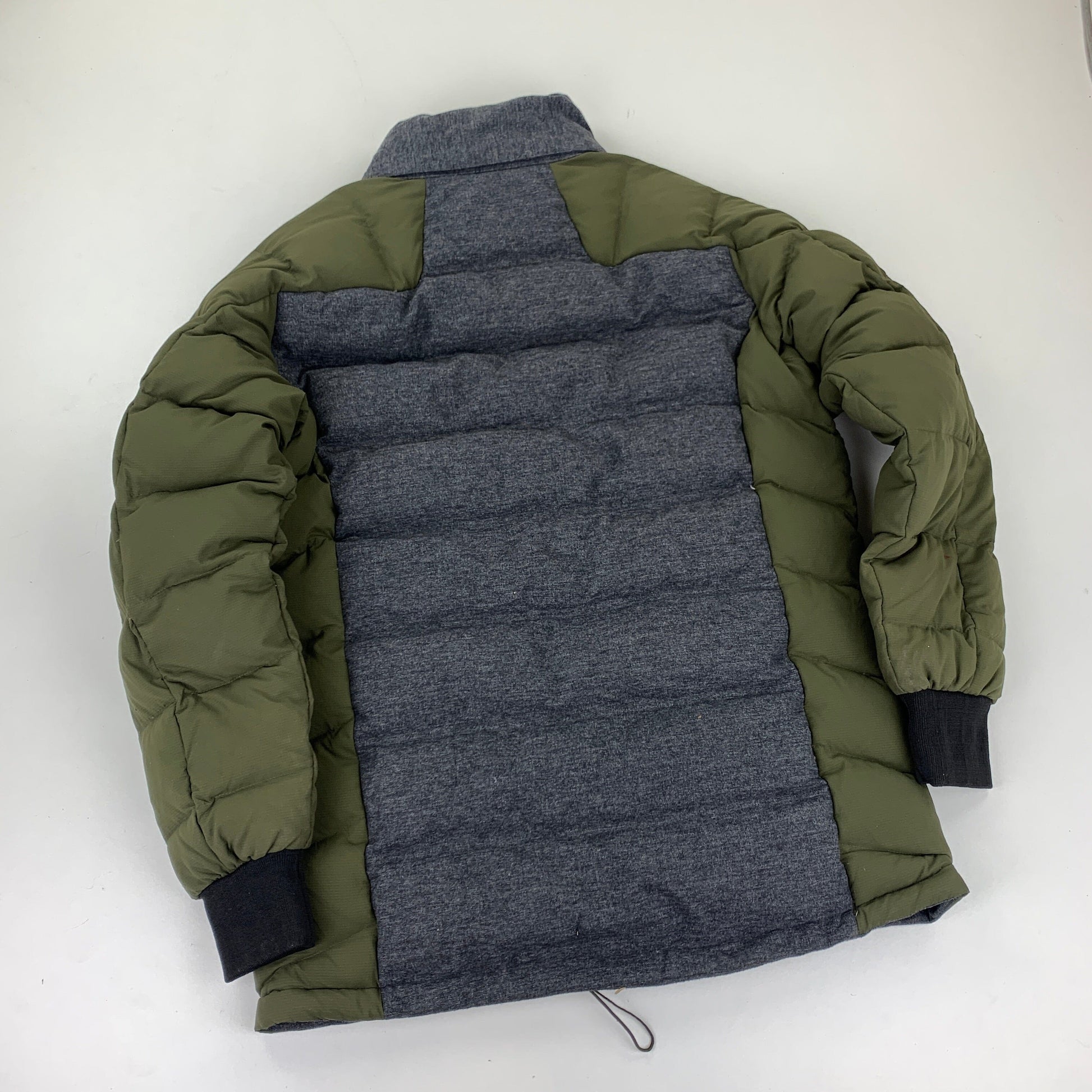 Montbell Puffer Down Coat / Outdoor Jacket - L Montbell Montbell coat outerwear pufferseason second hand vintage shop österreich germany deutschland angebot daunenjacke winterjacke jacke