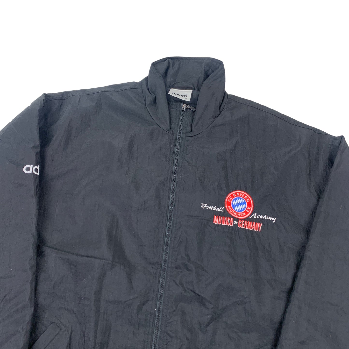 Adidas Bayern München Windbreaker - XL Windbreakers Adidas coat outerwear pufferseason second hand vintage shop österreich germany deutschland angebot daunenjacke winterjacke jacke