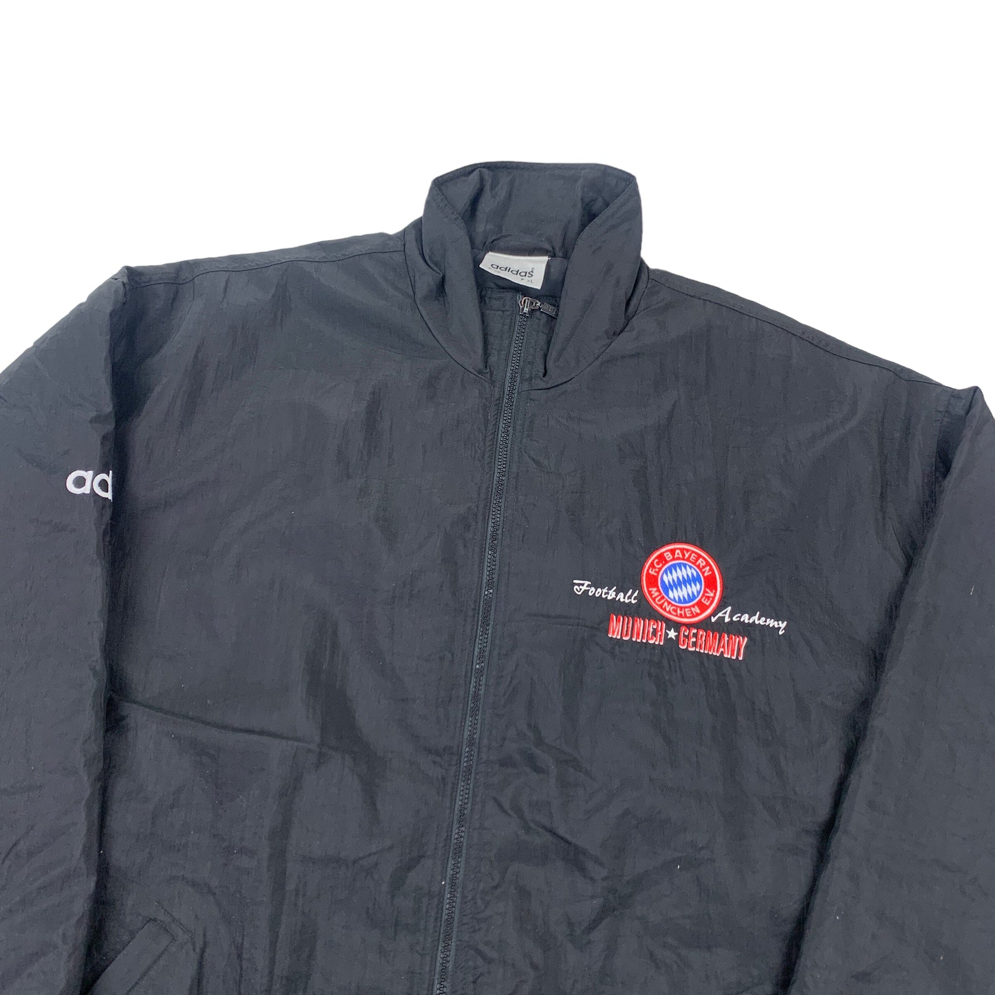 Adidas Bayern München Windbreaker - XL Windbreakers Adidas coat outerwear pufferseason second hand vintage shop österreich germany deutschland angebot daunenjacke winterjacke jacke