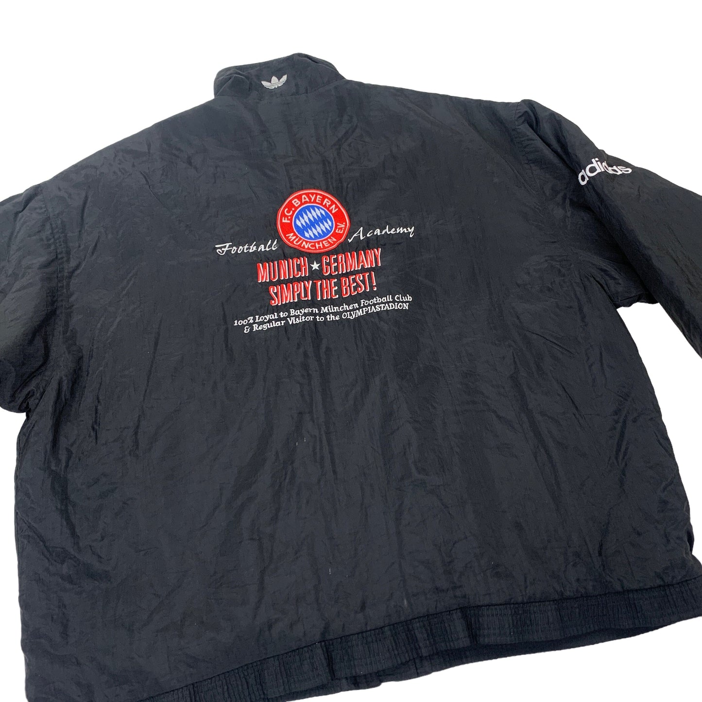 Adidas Bayern München Windbreaker - XL Windbreakers Adidas coat outerwear pufferseason second hand vintage shop österreich germany deutschland angebot daunenjacke winterjacke jacke