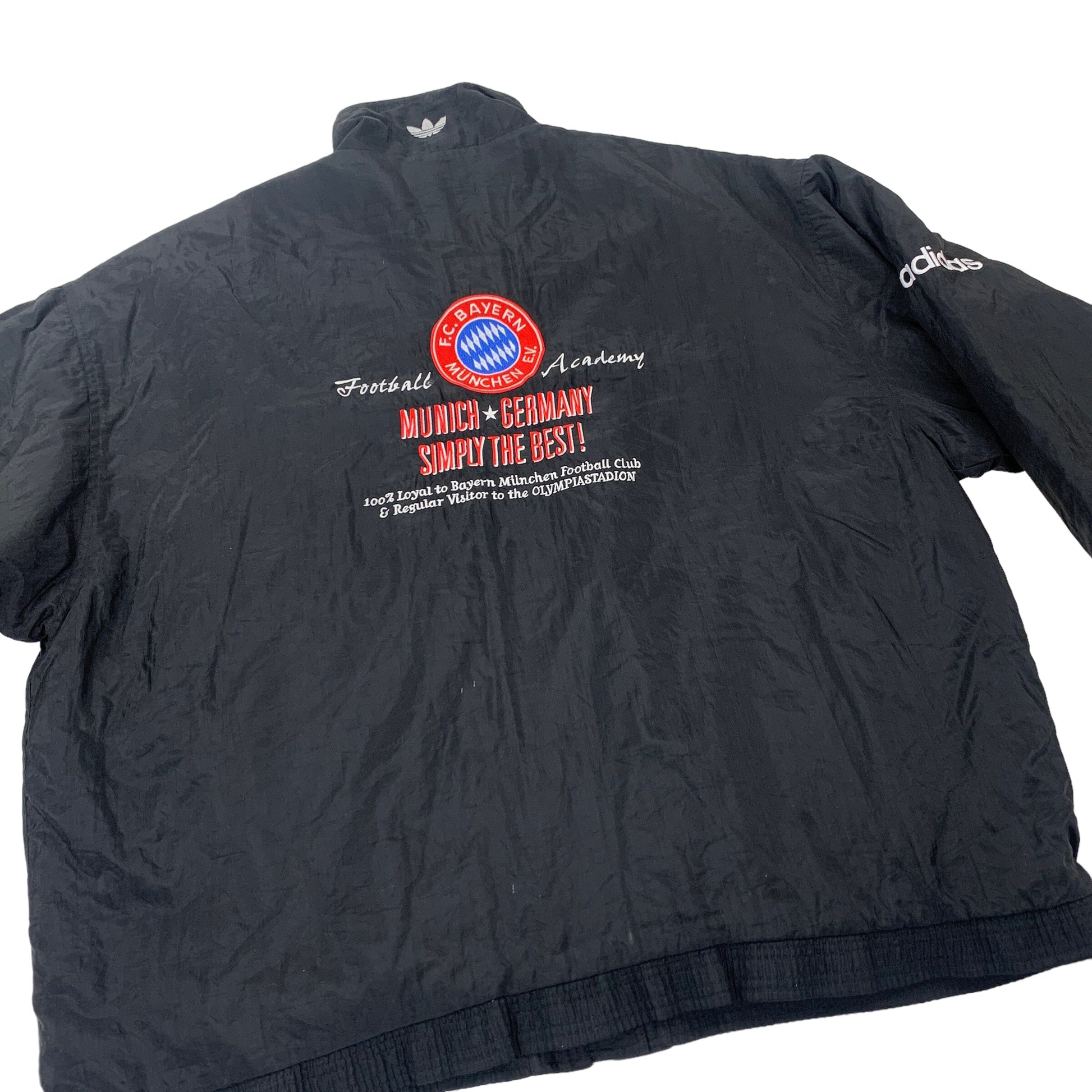 Adidas Bayern München Windbreaker - XL Windbreakers Adidas coat outerwear pufferseason second hand vintage shop österreich germany deutschland angebot daunenjacke winterjacke jacke