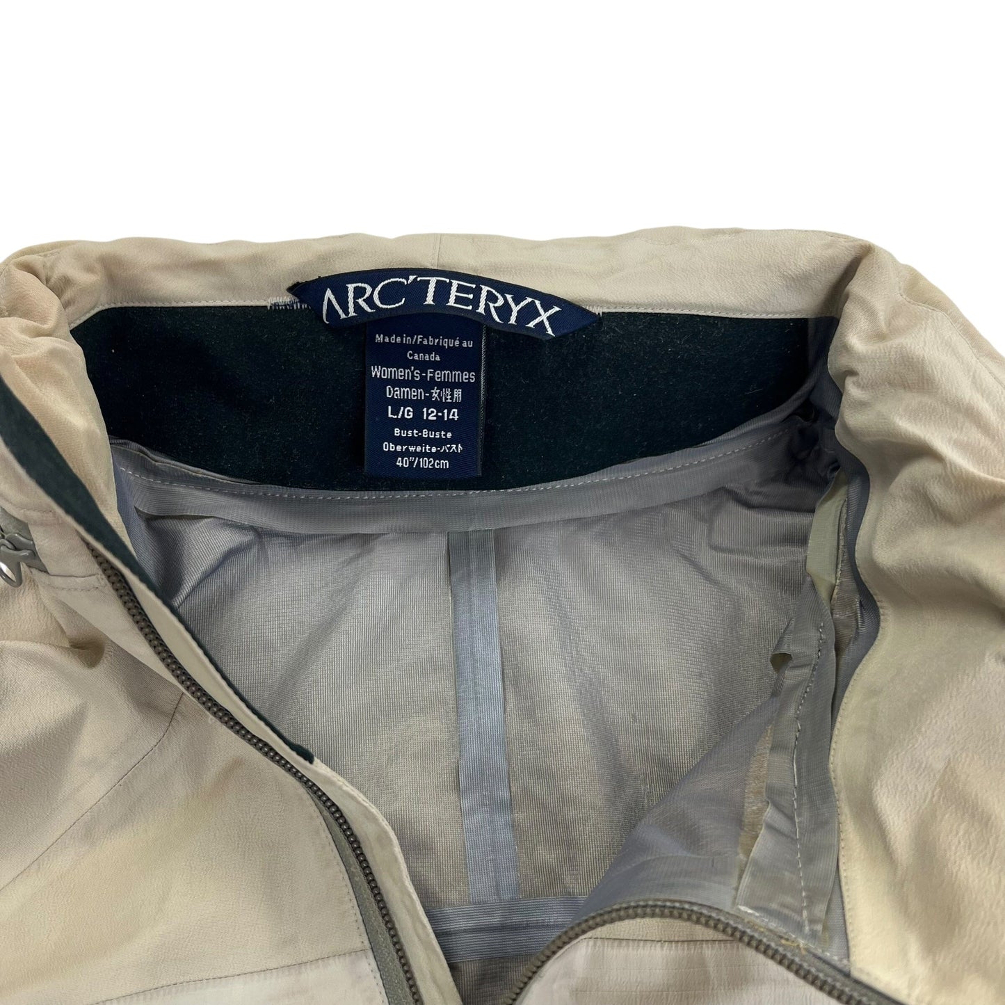 Arc'teryx Leaf Alpha Windstopper Jacket - women L Windbreakers Arc'teryx coat outerwear pufferseason second hand vintage shop österreich germany deutschland angebot daunenjacke winterjacke jacke