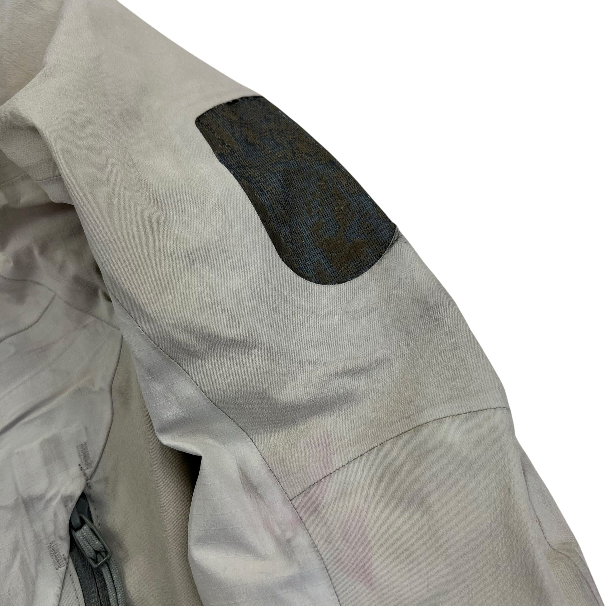 Arc'teryx Leaf Alpha Windstopper Jacket - women L Windbreakers Arc'teryx coat outerwear pufferseason second hand vintage shop österreich germany deutschland angebot daunenjacke winterjacke jacke