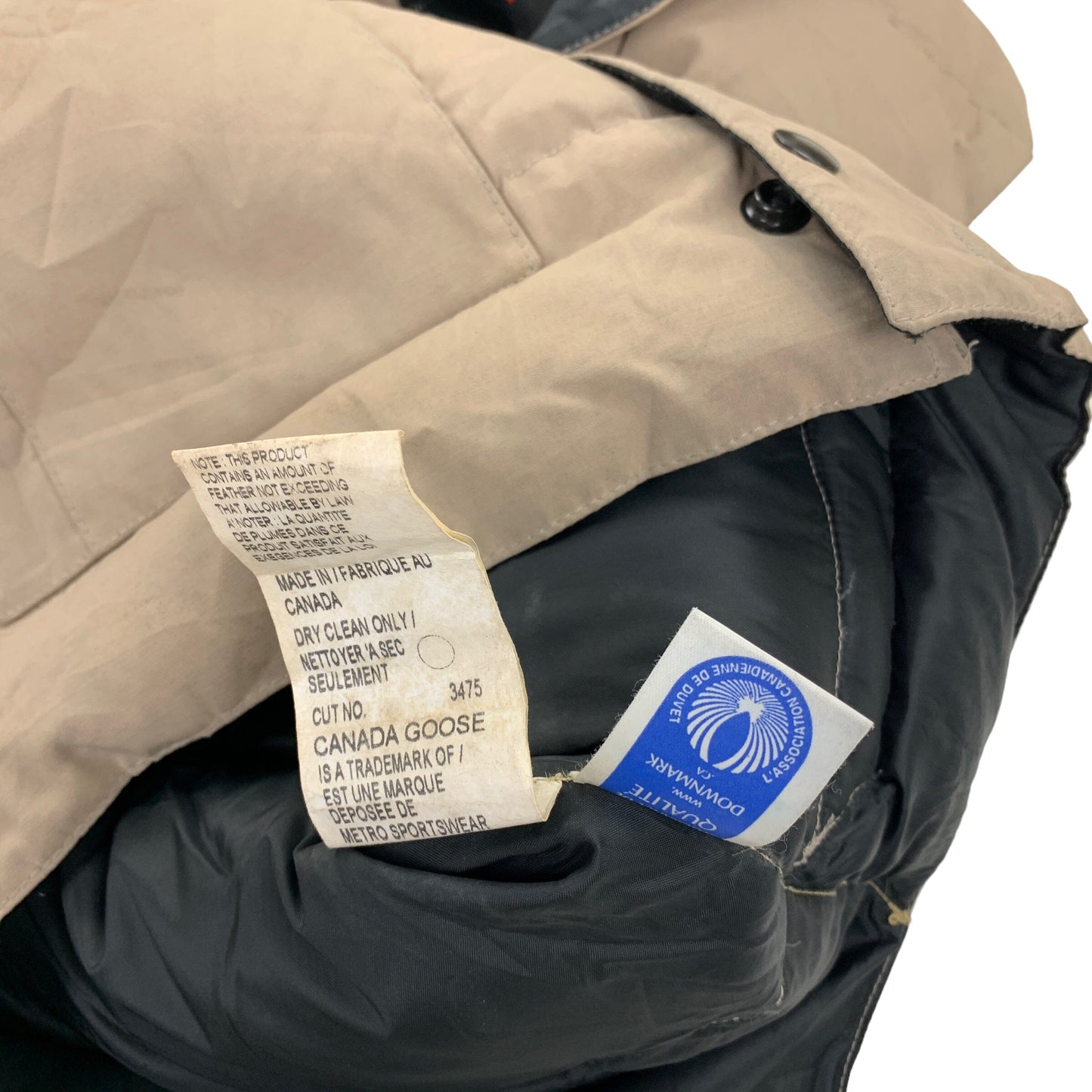 Canada Goose Vest / Gilet - Women XS Canada Goose Canada Goose coat outerwear pufferseason second hand vintage shop österreich germany deutschland angebot daunenjacke winterjacke jacke