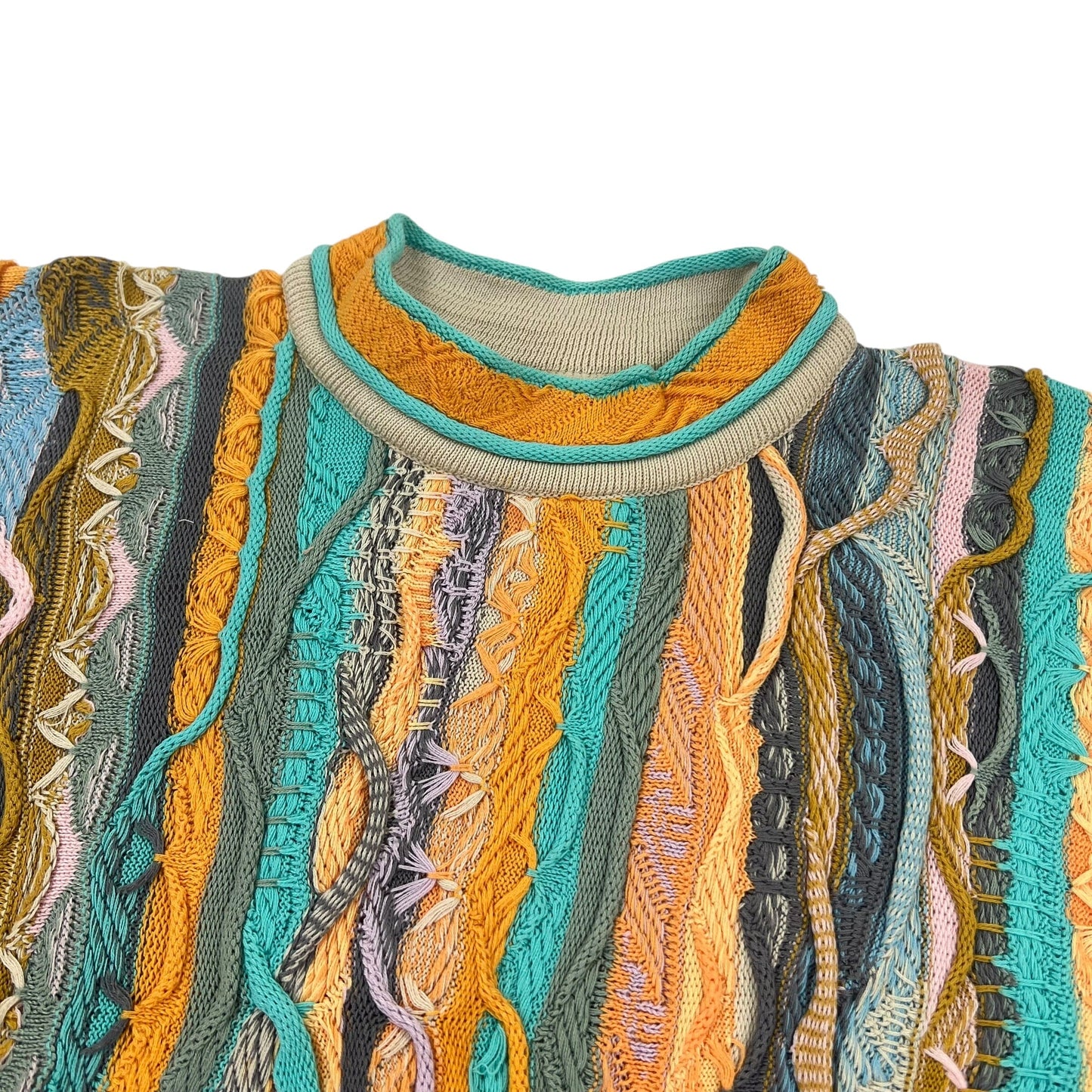 COOGI Australia Sweater - M Sweaters Coogi coat outerwear pufferseason second hand vintage shop österreich germany deutschland angebot daunenjacke winterjacke jacke