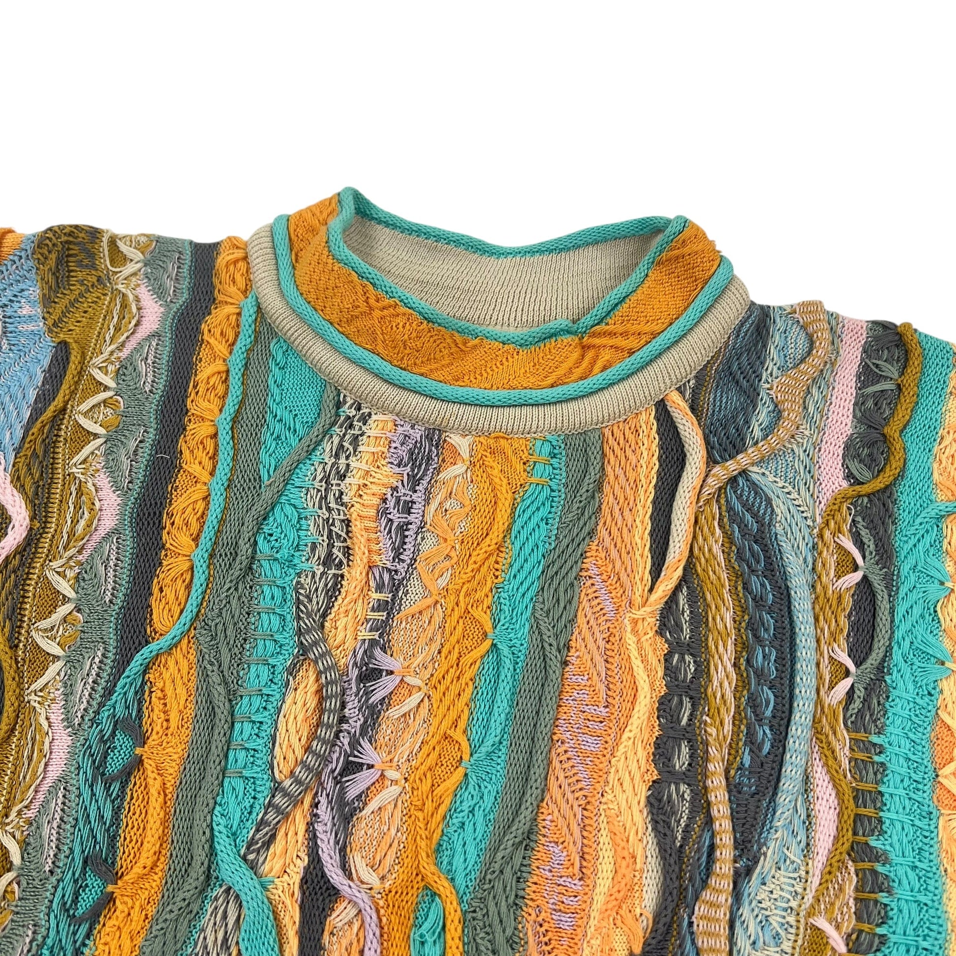 COOGI Australia Sweater - M Sweaters Coogi coat outerwear pufferseason second hand vintage shop österreich germany deutschland angebot daunenjacke winterjacke jacke