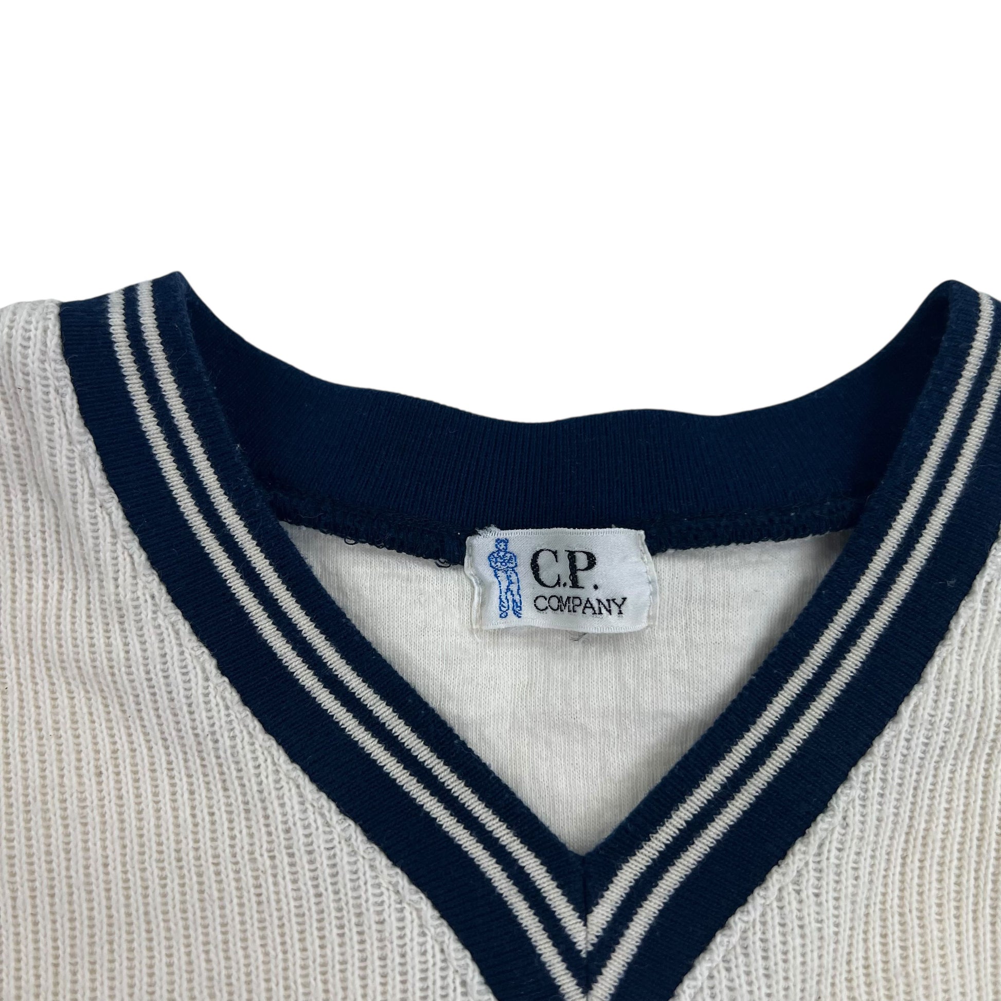 C.P. Company Longsleeve Shirt V-Neck Sweater - S Sweaters CP Company coat outerwear pufferseason second hand vintage shop österreich germany deutschland angebot daunenjacke winterjacke jacke