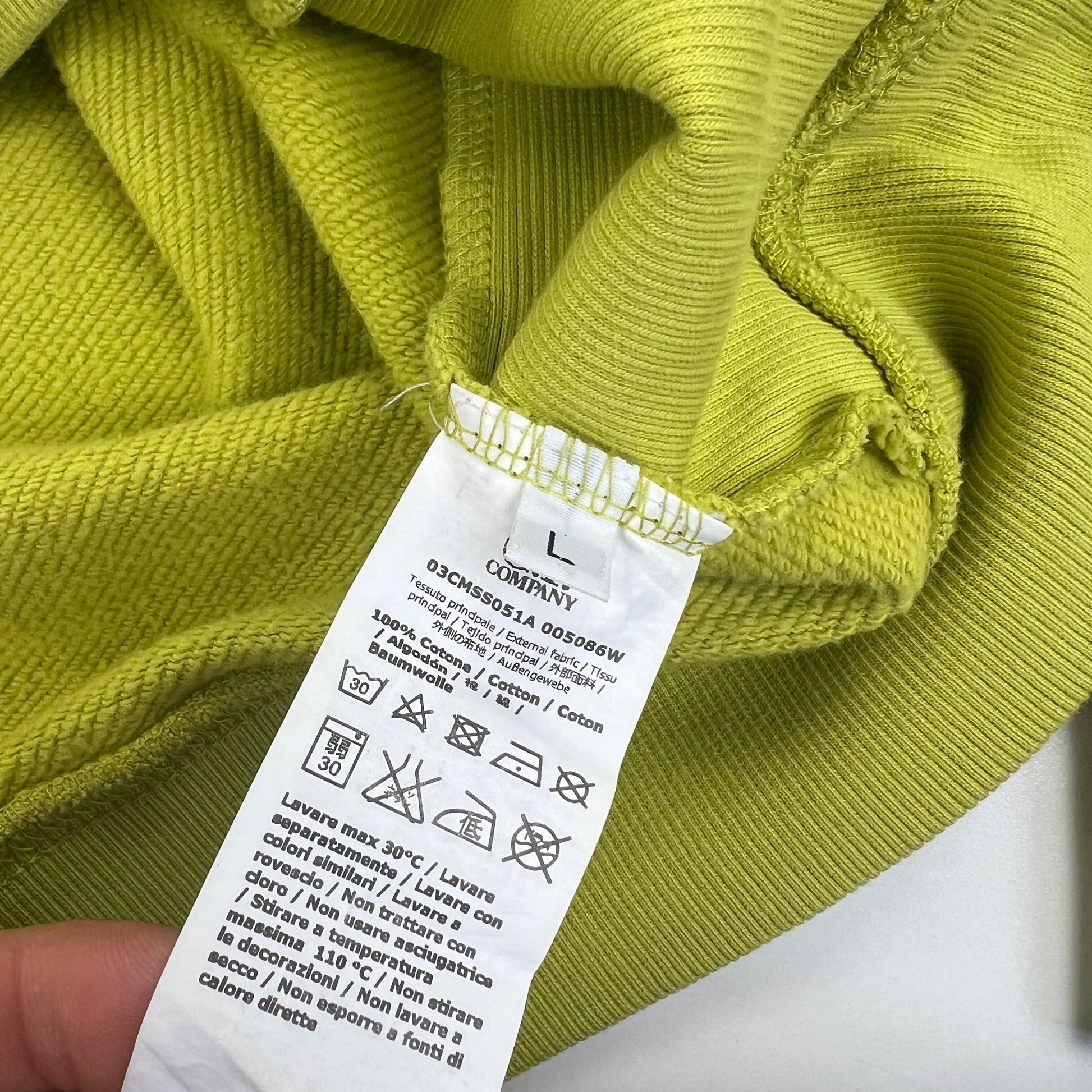 C.P. Company Sweater - L Sweaters CP Company coat outerwear pufferseason second hand vintage shop österreich germany deutschland angebot daunenjacke winterjacke jacke