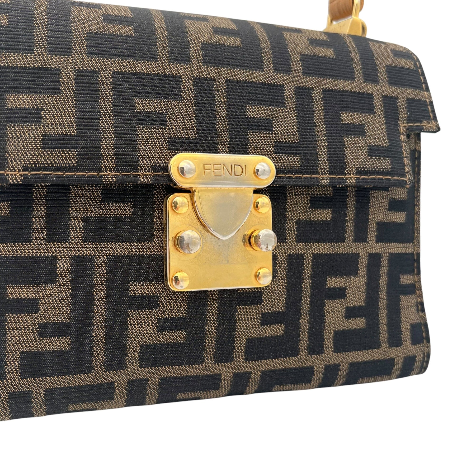 Fendi Zucca Canvas Bag Vintage Designer Bags Fendi coat outerwear pufferseason second hand vintage shop österreich germany deutschland angebot daunenjacke winterjacke jacke