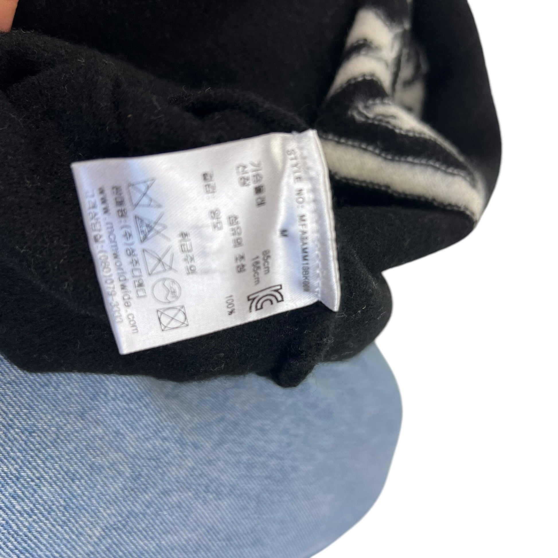 MCM Lion Wool Sweater - Women S Sweaters MCM coat outerwear pufferseason second hand vintage shop österreich germany deutschland angebot daunenjacke winterjacke jacke