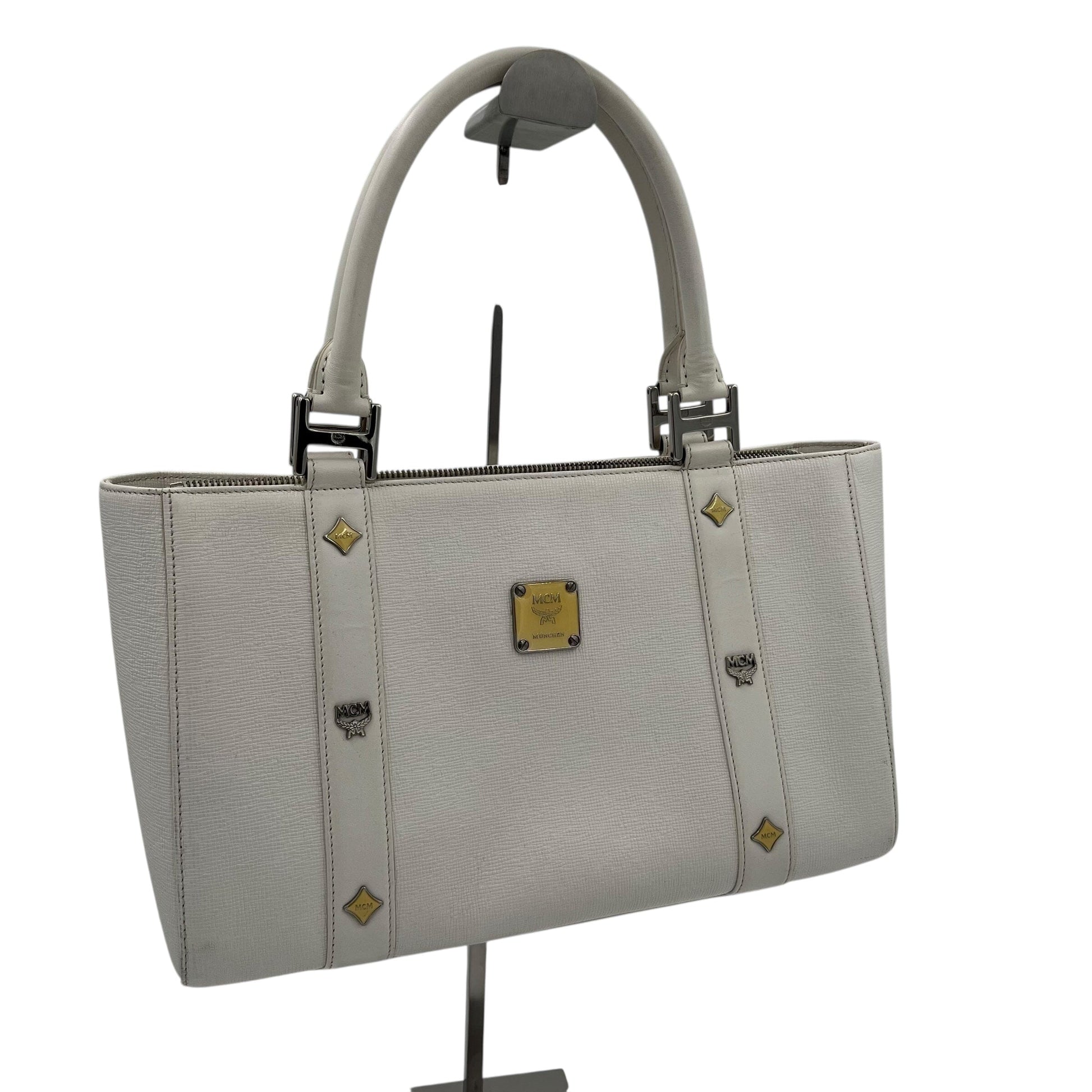 MCM Munich Bag Handbag Handtasche Designer Bags MCM coat outerwear pufferseason second hand vintage shop österreich germany deutschland angebot daunenjacke winterjacke jacke