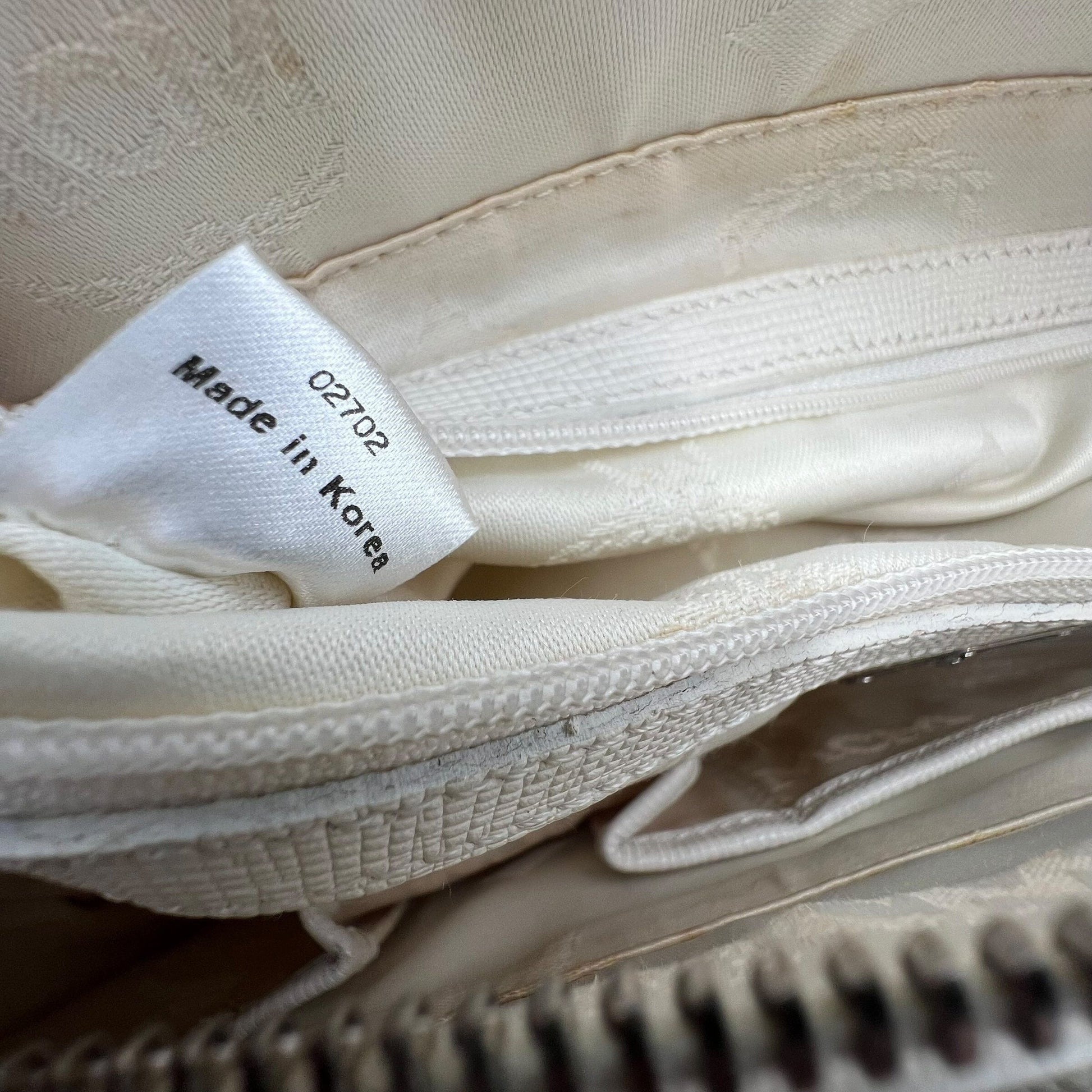 MCM Munich Bag Handbag Handtasche Designer Bags MCM coat outerwear pufferseason second hand vintage shop österreich germany deutschland angebot daunenjacke winterjacke jacke