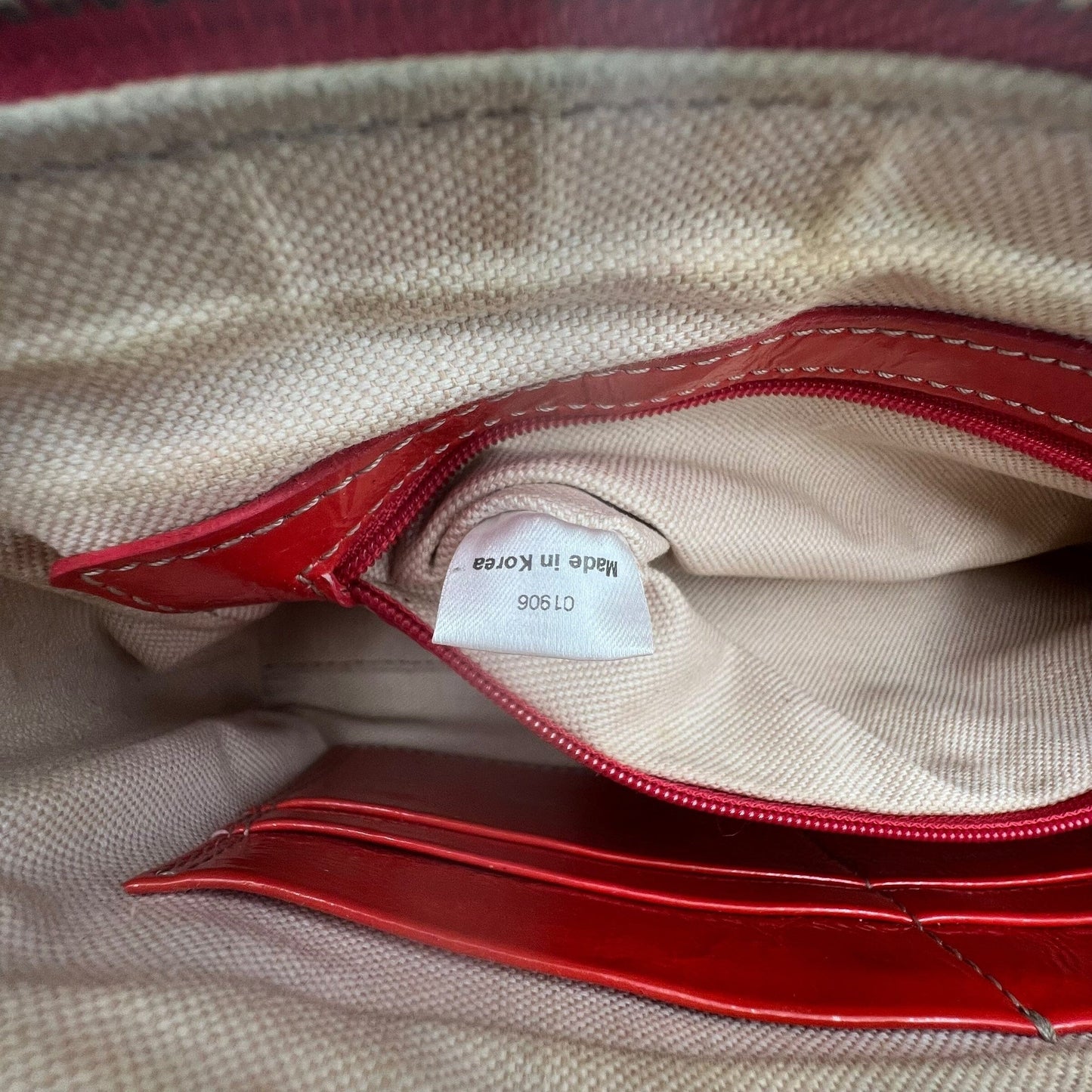 MCM Munich Mini Bag Handbag Handtasche Designer Bags MCM coat outerwear pufferseason second hand vintage shop österreich germany deutschland angebot daunenjacke winterjacke jacke