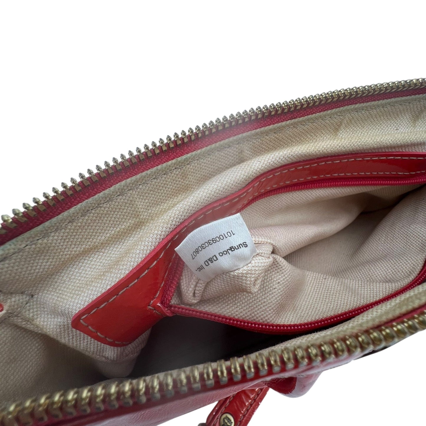 MCM Munich Mini Bag Handbag Handtasche Designer Bags MCM coat outerwear pufferseason second hand vintage shop österreich germany deutschland angebot daunenjacke winterjacke jacke