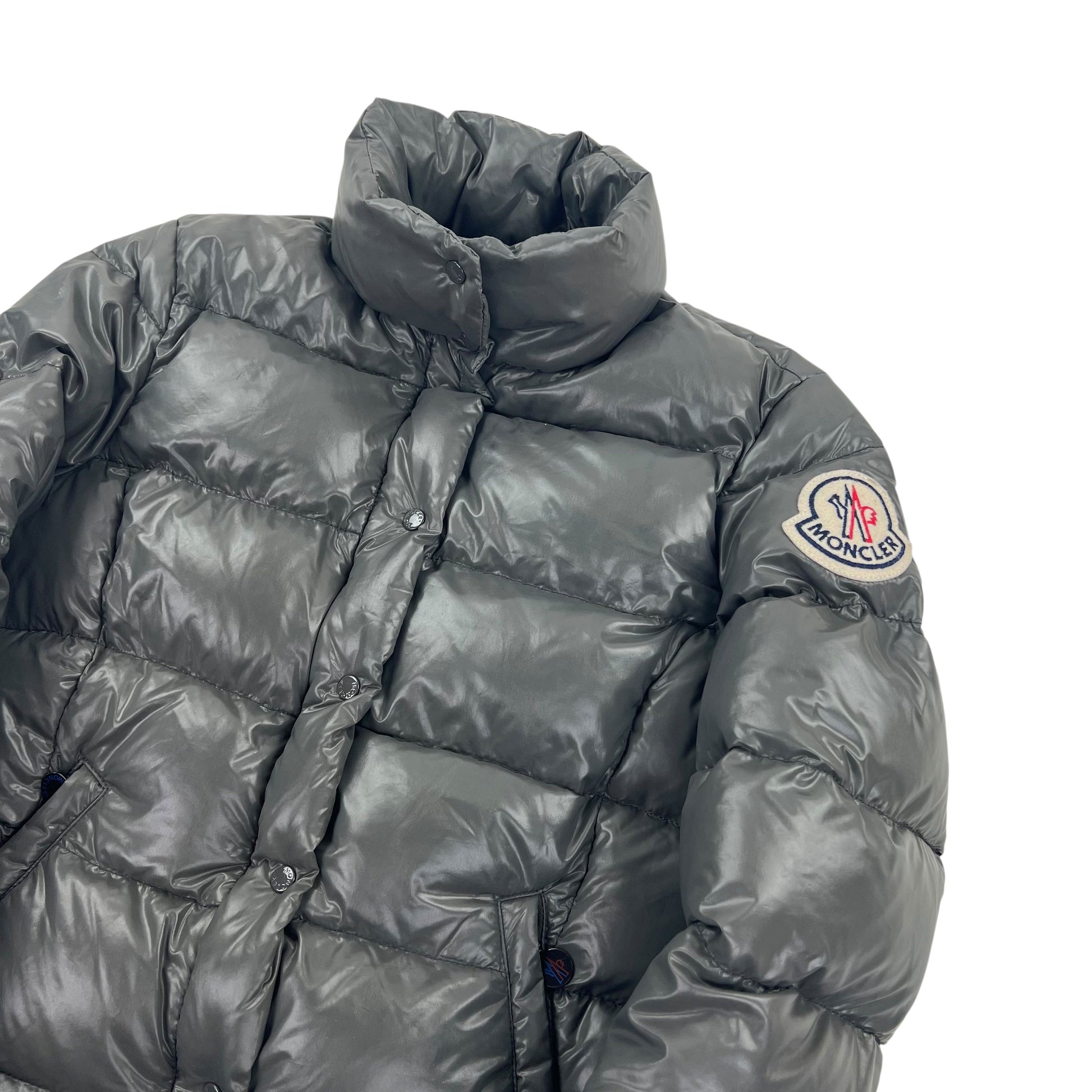 Moncler Bady Puffer Jacket - Women M grey Moncler Moncler coat outerwear pufferseason second hand vintage shop österreich germany deutschland angebot daunenjacke winterjacke jacke