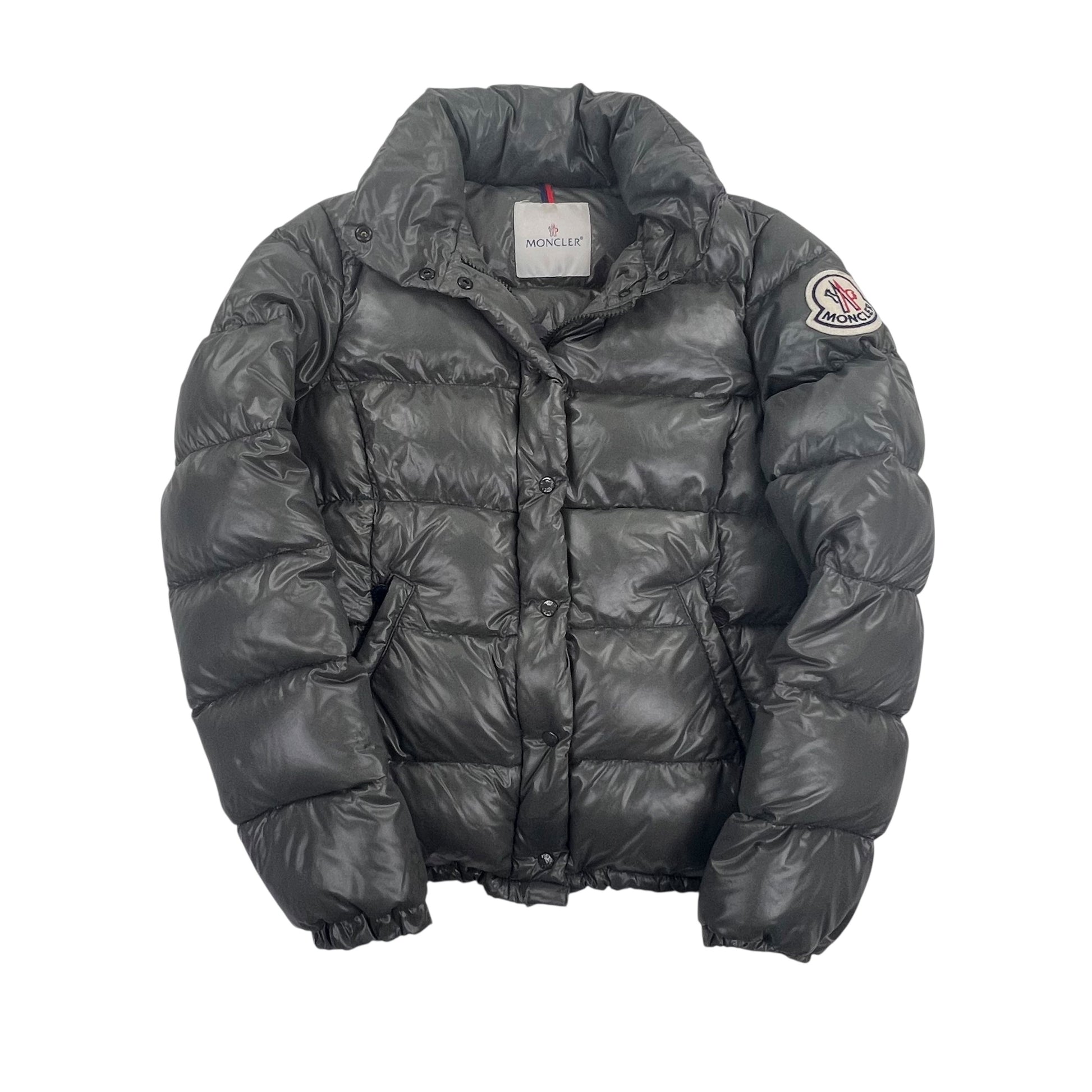 Moncler Bady Puffer Jacket - Women M grey Moncler Moncler coat outerwear pufferseason second hand vintage shop österreich germany deutschland angebot daunenjacke winterjacke jacke