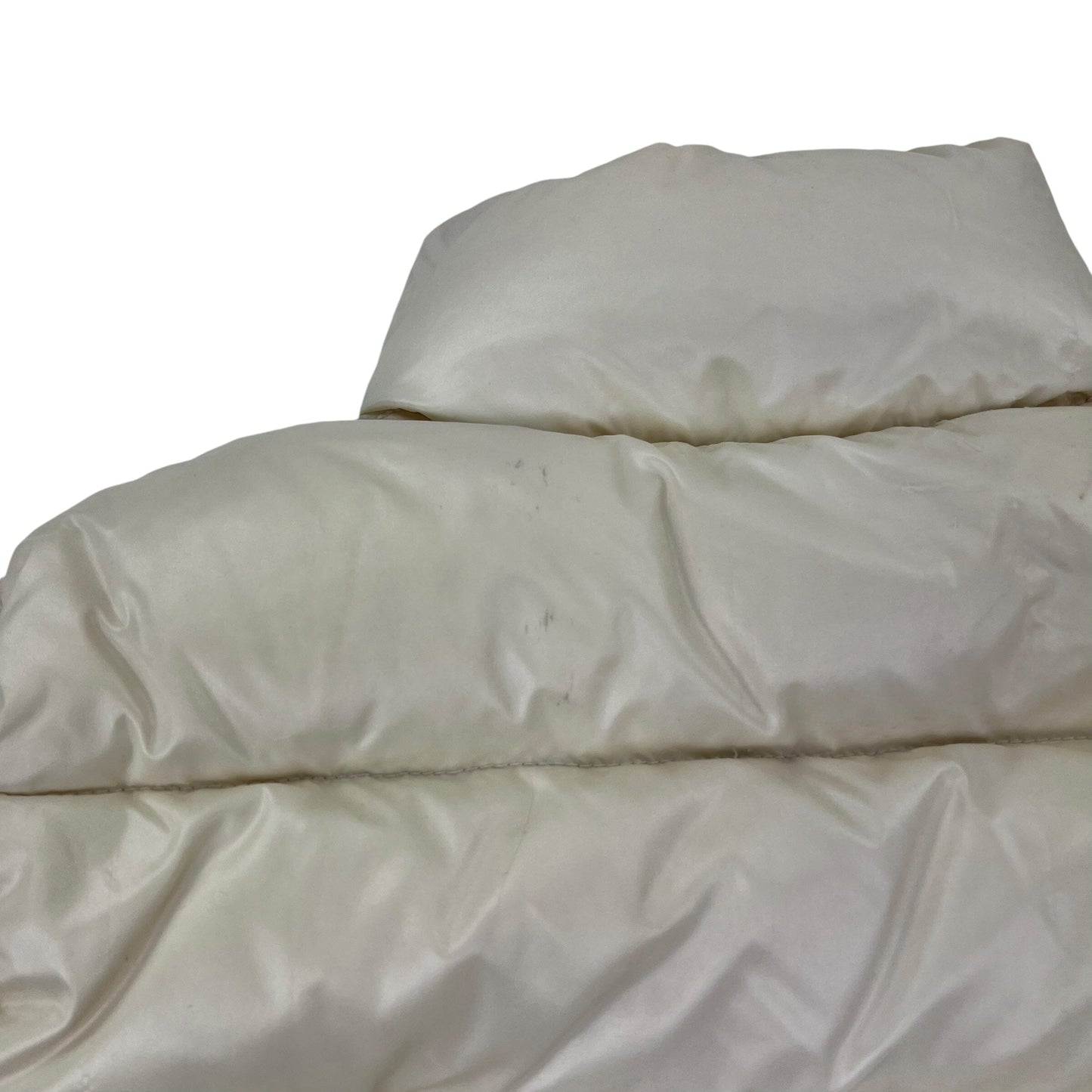 Moncler Puffer - Women Small Moncler Moncler coat outerwear pufferseason second hand vintage shop österreich germany deutschland angebot daunenjacke winterjacke jacke