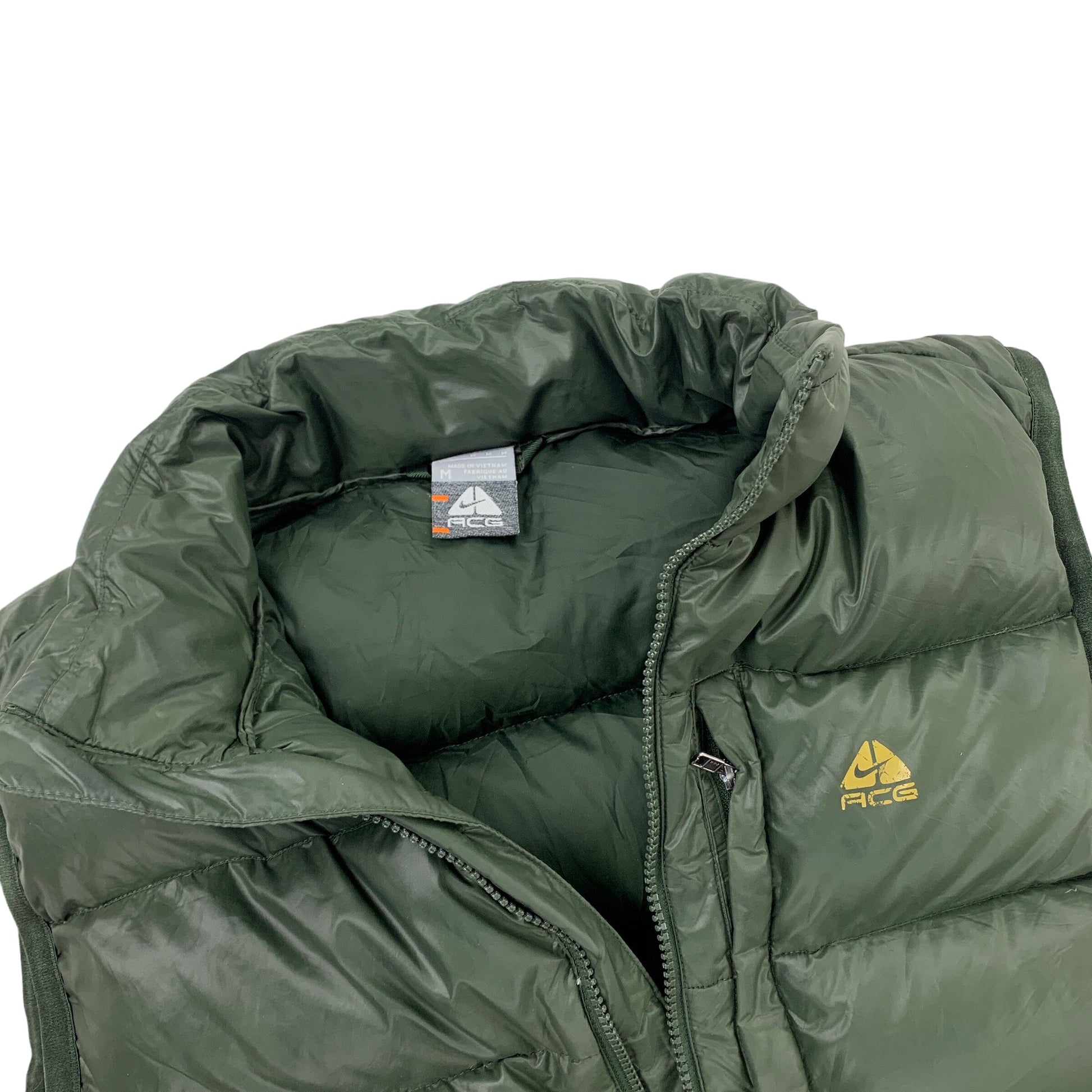 Nike ACG Puffer Vest Jacket - M Nike Nike coat outerwear pufferseason second hand vintage shop österreich germany deutschland angebot daunenjacke winterjacke jacke