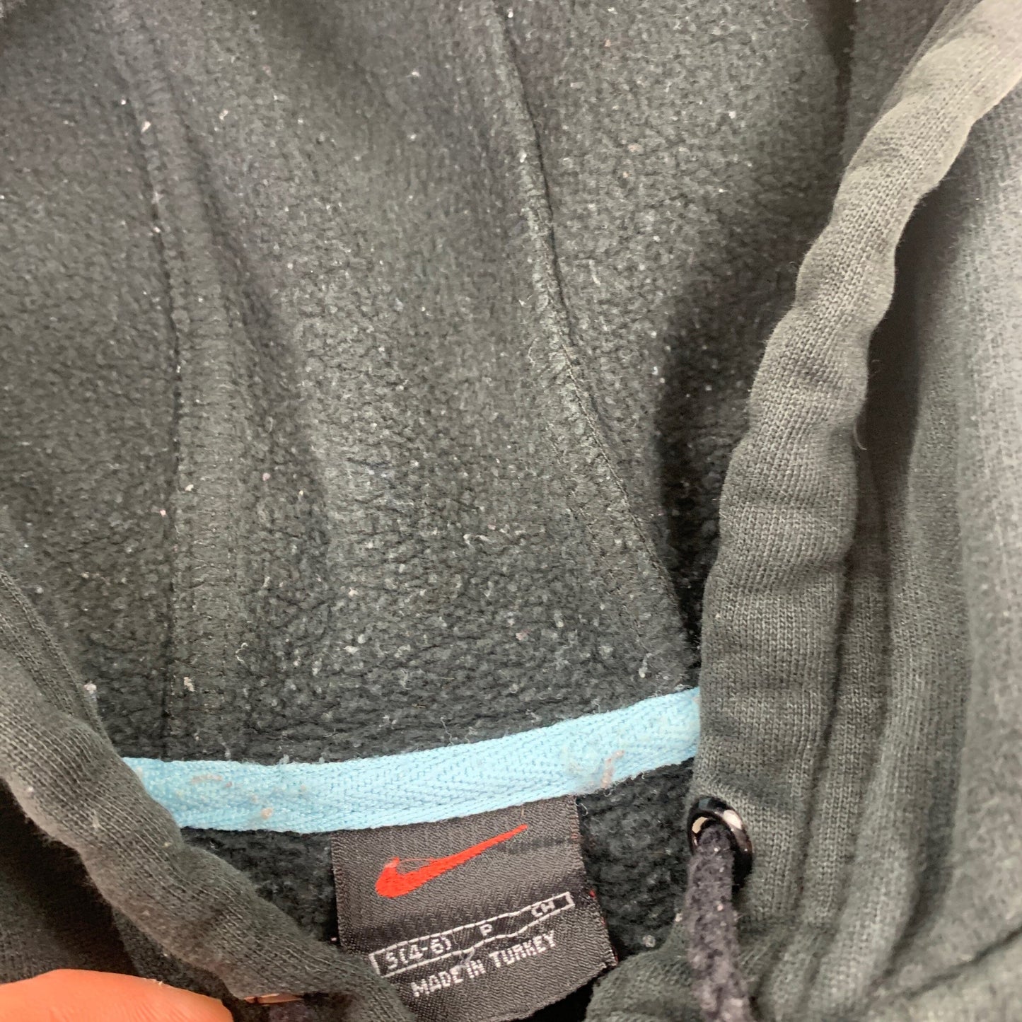 Nike Center Swoosh Half Zip Hoodie - S Sweaters Nike coat outerwear pufferseason second hand vintage shop österreich germany deutschland angebot daunenjacke winterjacke jacke