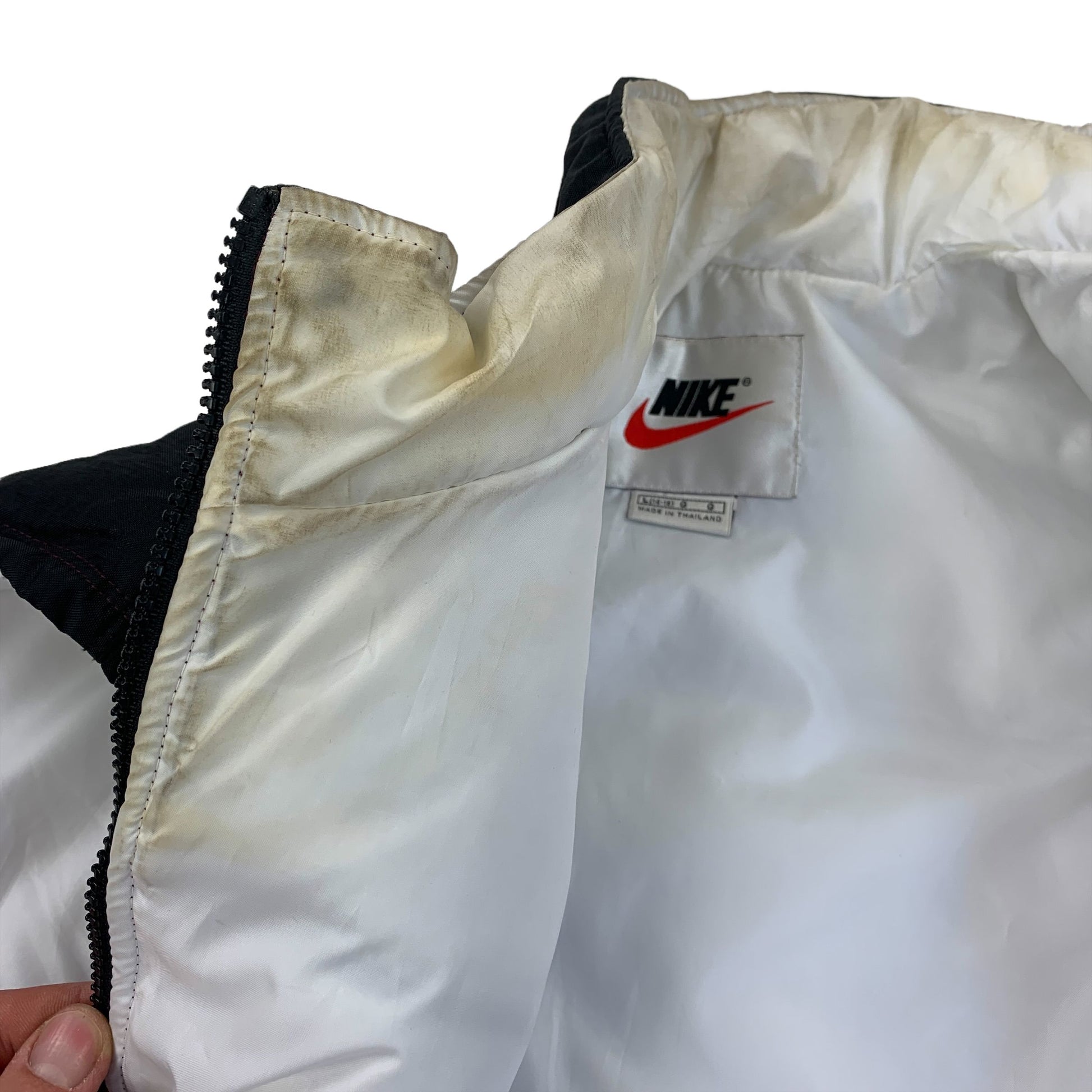 Nike Puffer Jacket - L Nike Nike coat outerwear pufferseason second hand vintage shop österreich germany deutschland angebot daunenjacke winterjacke jacke