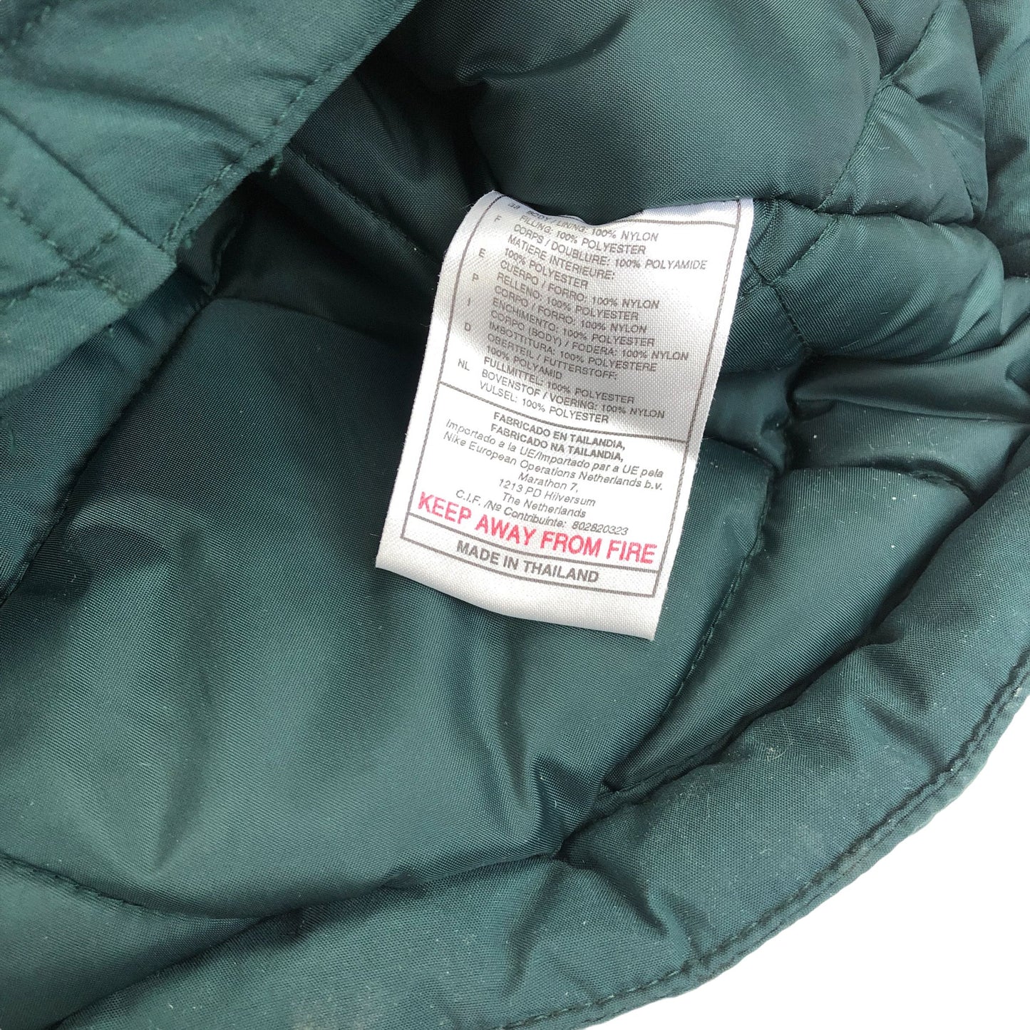 Nike Puffer Jacket - S Nike Nike coat outerwear pufferseason second hand vintage shop österreich germany deutschland angebot daunenjacke winterjacke jacke