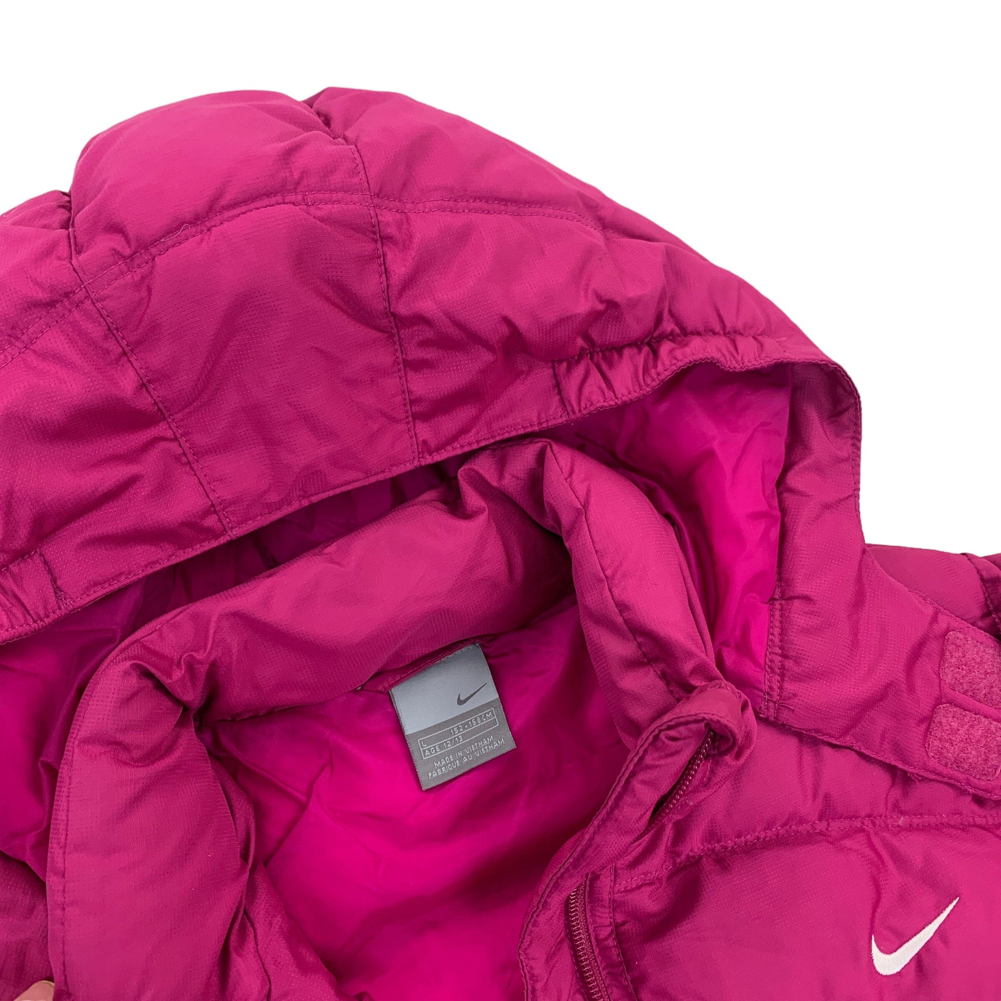 Nike Puffer Jacket - Women S Nike Nike coat outerwear pufferseason second hand vintage shop österreich germany deutschland angebot daunenjacke winterjacke jacke