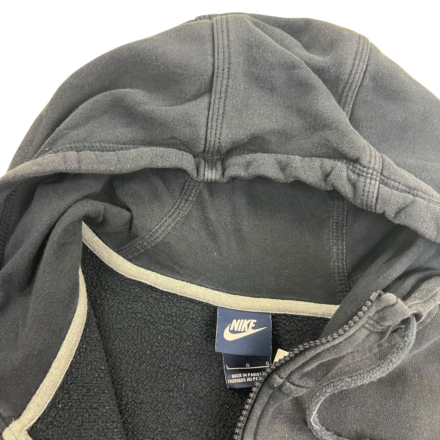 Nike Zip Jacket Sweater Hoodie - L Sweaters Nike coat outerwear pufferseason second hand vintage shop österreich germany deutschland angebot daunenjacke winterjacke jacke