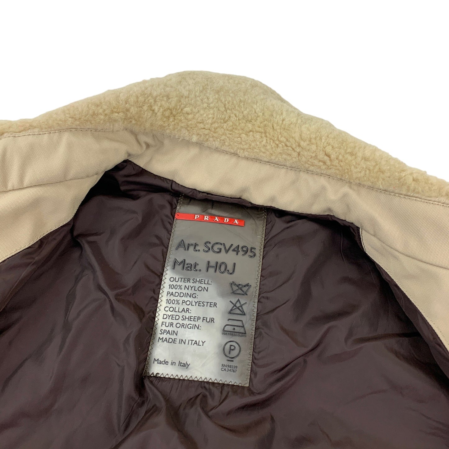 Prada Coat Designer Puffer Prada coat outerwear pufferseason second hand vintage shop österreich germany deutschland angebot daunenjacke winterjacke jacke