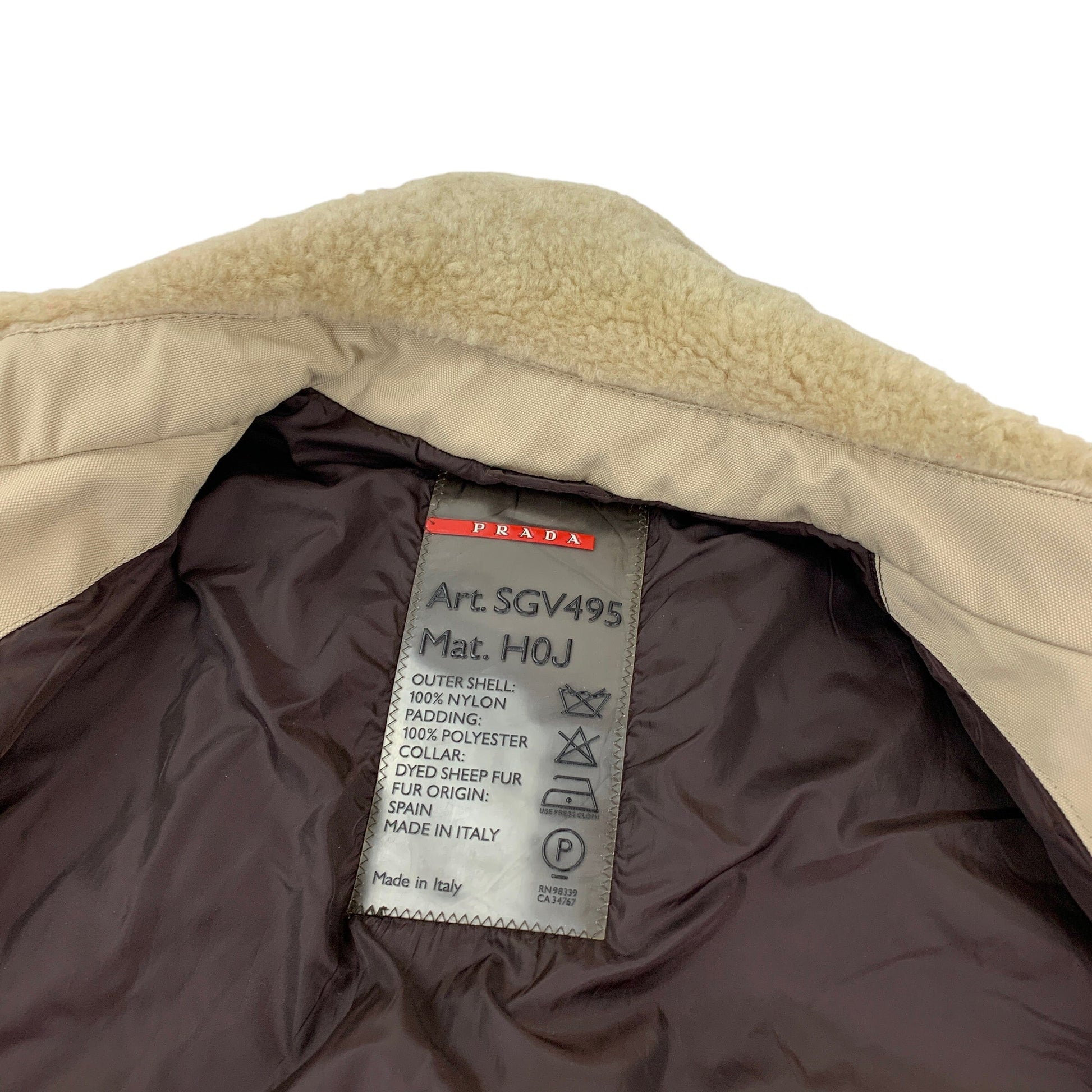 Prada Coat Designer Puffer Prada coat outerwear pufferseason second hand vintage shop österreich germany deutschland angebot daunenjacke winterjacke jacke
