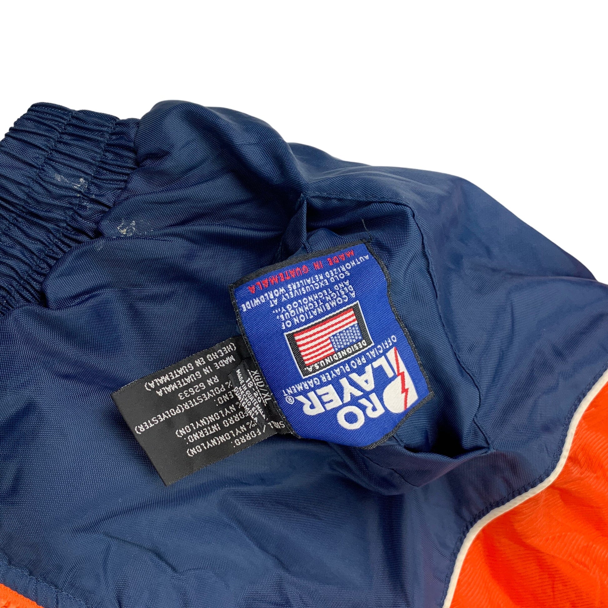 Pro Player Denver Broncos Jacket - M Windbreakers Pro Player coat outerwear pufferseason second hand vintage shop österreich germany deutschland angebot daunenjacke winterjacke jacke