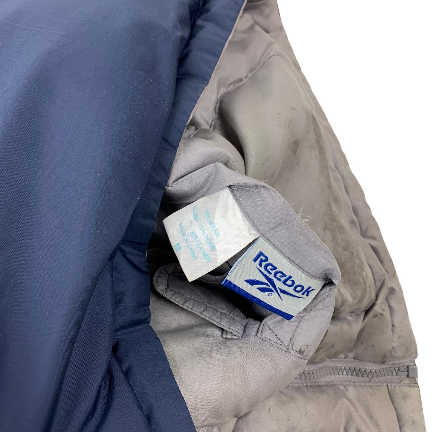 Reebok Puffer Vest Gilet Jacket - M Other Brands Reebok coat outerwear pufferseason second hand vintage shop österreich germany deutschland angebot daunenjacke winterjacke jacke