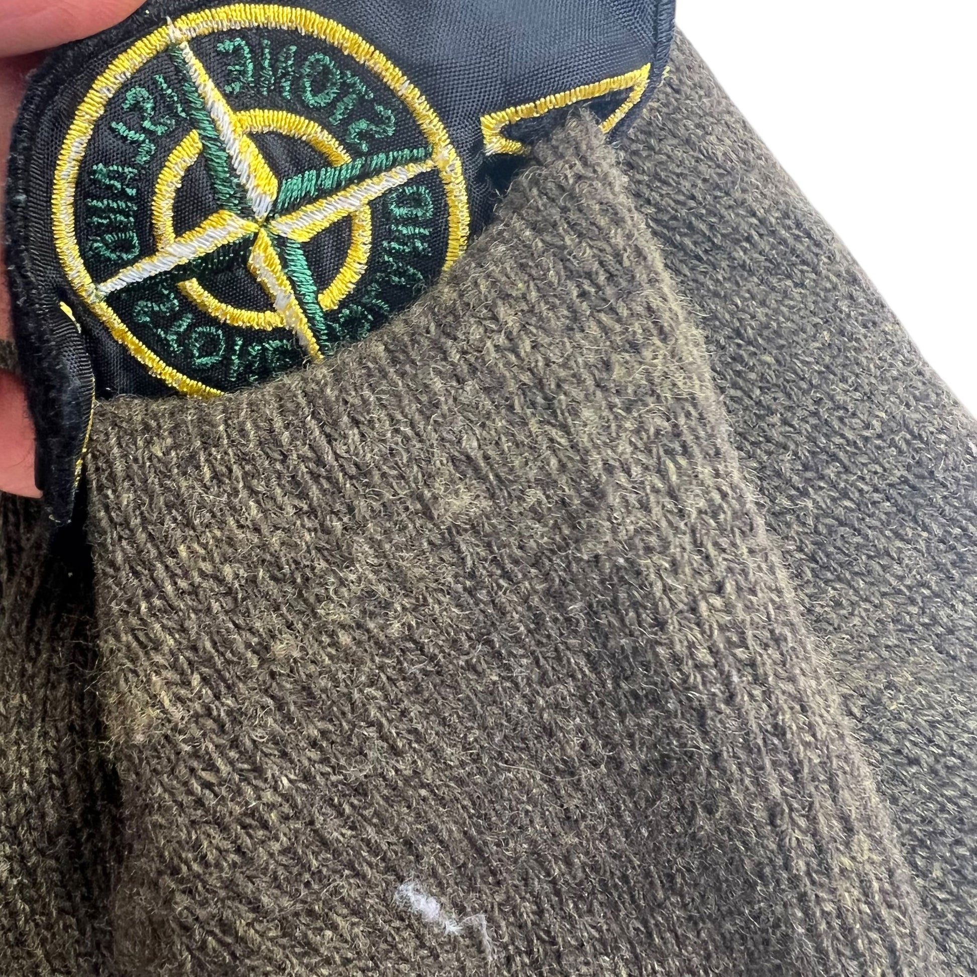 Stone Island 1/4 Button Up Sweater - S Sweaters Stone Island coat outerwear pufferseason second hand vintage shop österreich germany deutschland angebot daunenjacke winterjacke jacke