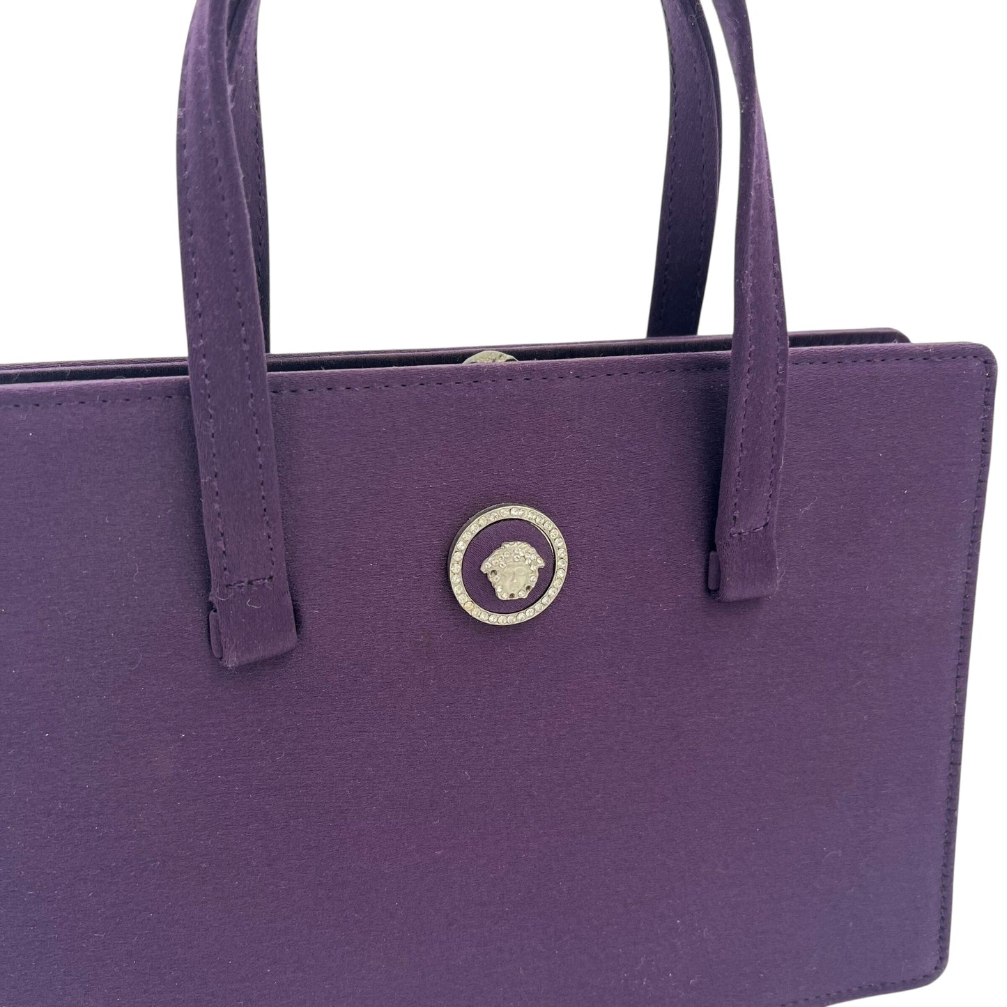 Vintage Gianni Versace Handle Bag Handbag Handtasche Designer Bags Gianni Versace coat outerwear pufferseason second hand vintage shop österreich germany deutschland angebot daunenjacke winterjacke jacke