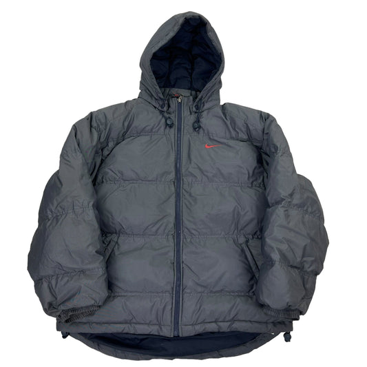 Vintage Nike Puffer Jacket - L Nike Nike coat outerwear pufferseason second hand vintage shop österreich germany deutschland angebot daunenjacke winterjacke jacke
