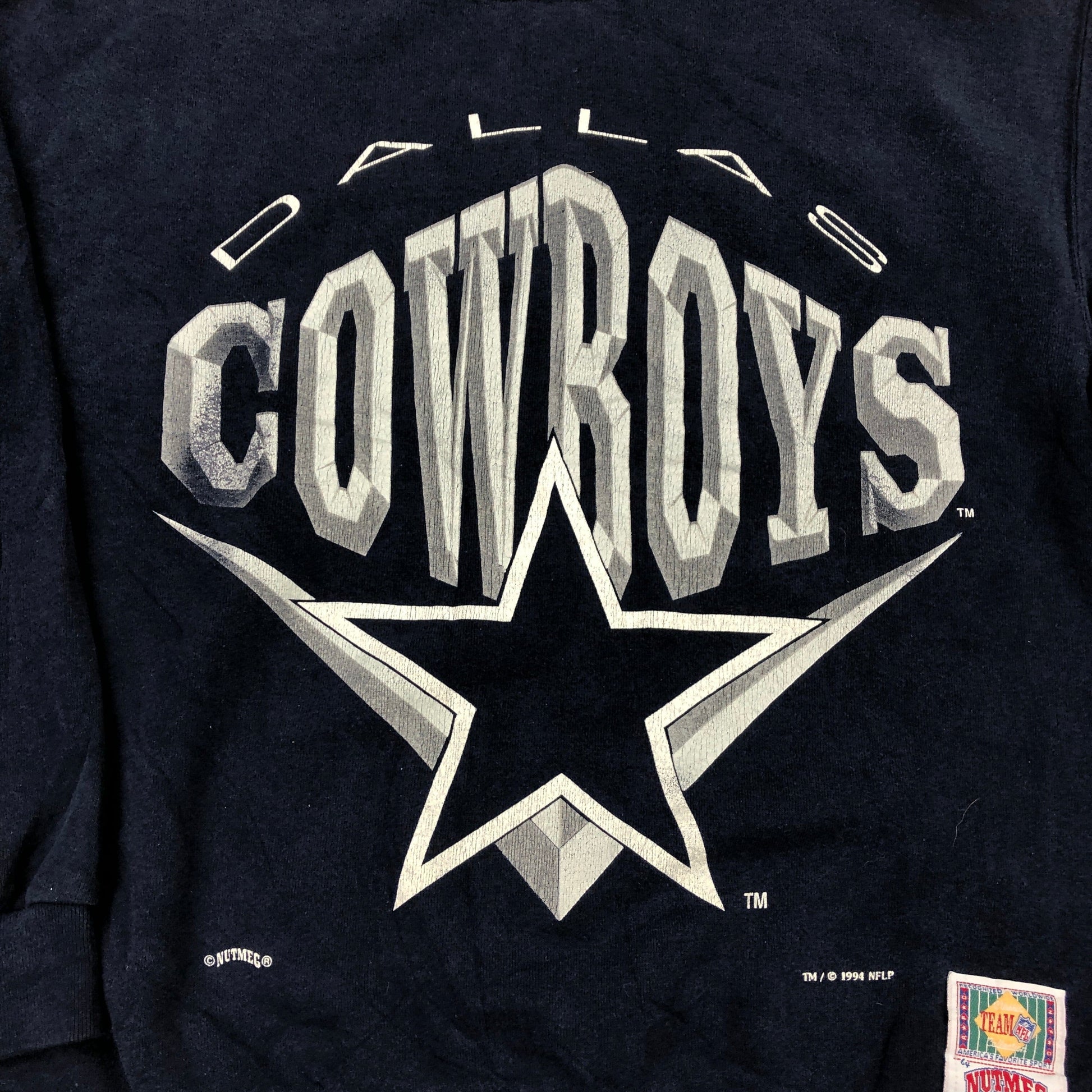 Vintage Nutmeg 1994 Dallas Cowboys Sweater - M Sweaters Nutmeg coat outerwear pufferseason second hand vintage shop österreich germany deutschland angebot daunenjacke winterjacke jacke