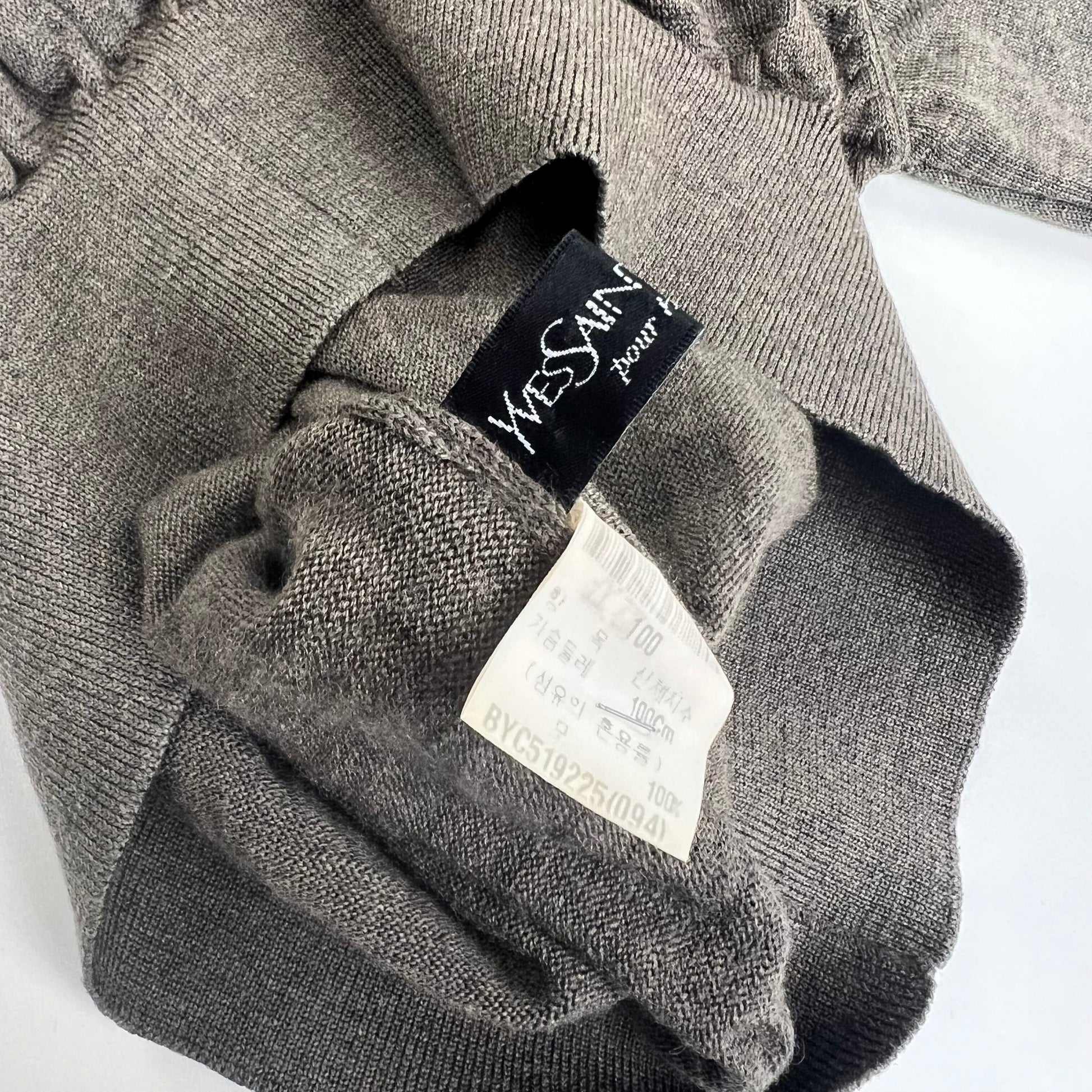 YSL Yves Saint Laurent Turtle Neck Sweater - L Sweaters Yves Saint Laurent coat outerwear pufferseason second hand vintage shop österreich germany deutschland angebot daunenjacke winterjacke jacke