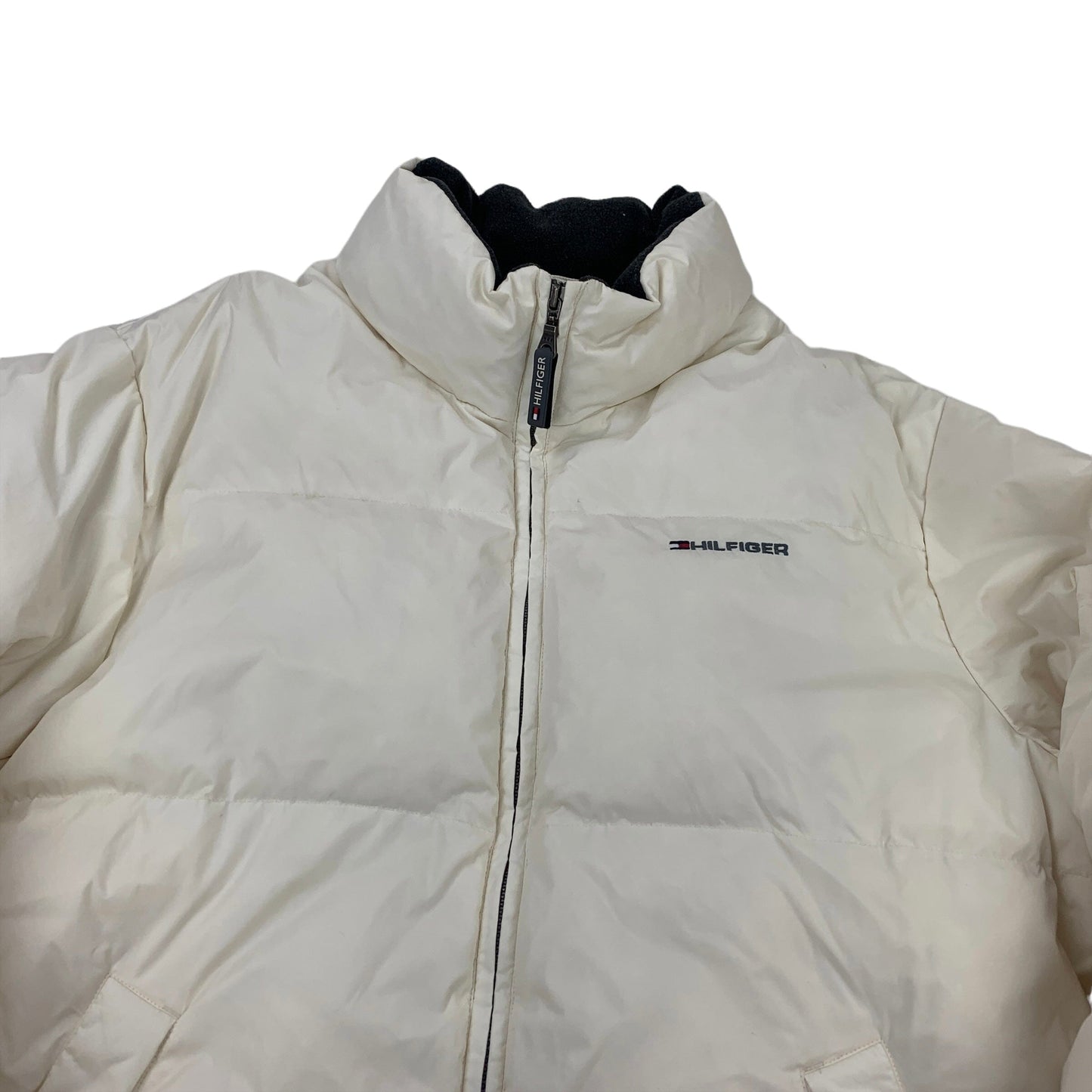 Tommy Hilfiger Puffer Jacket - L Tommy Hilfiger Tommy Hilfiger coat outerwear pufferseason second hand vintage shop österreich germany deutschland angebot daunenjacke winterjacke jacke